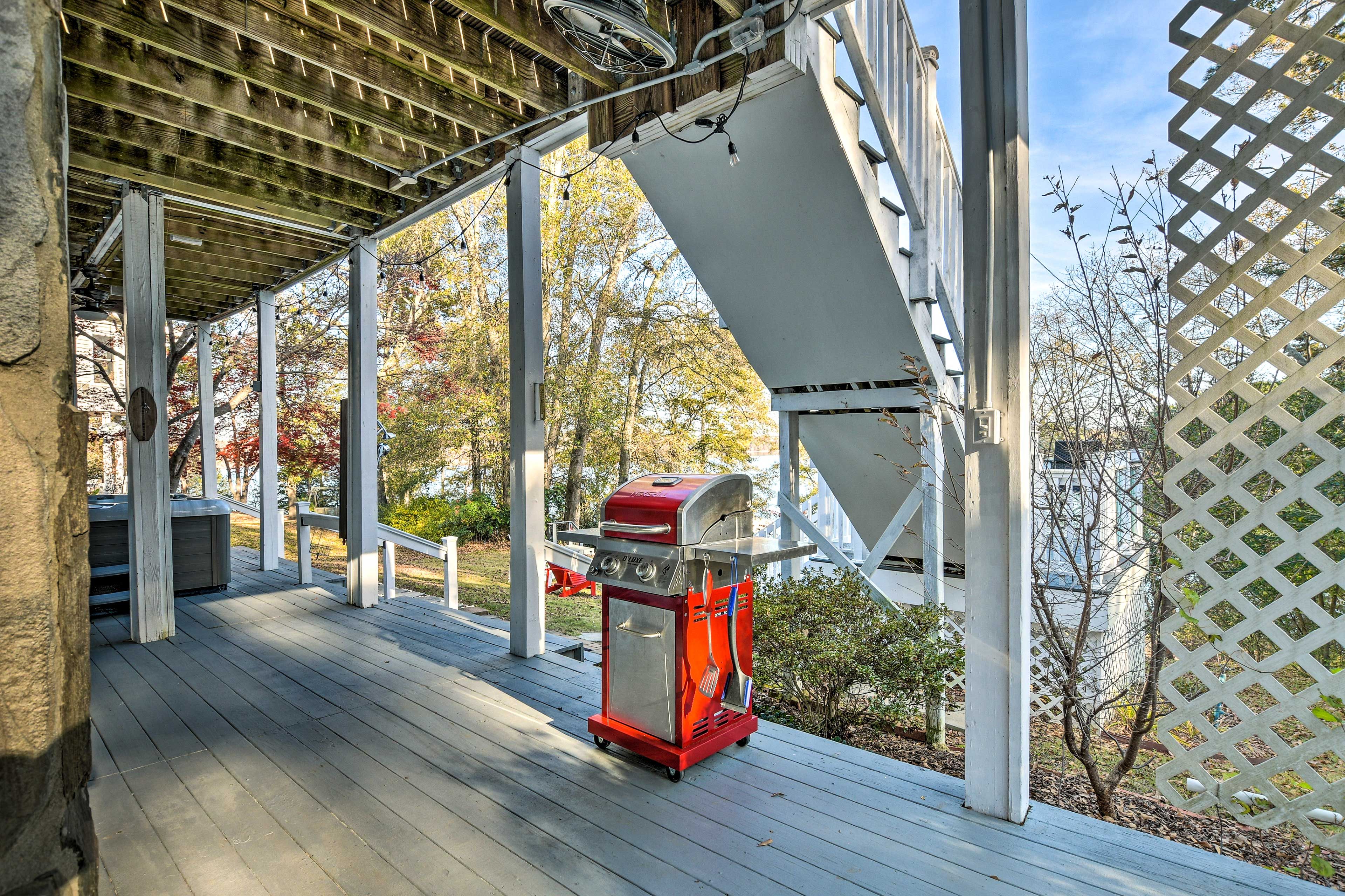 Private Deck | Gas Grill