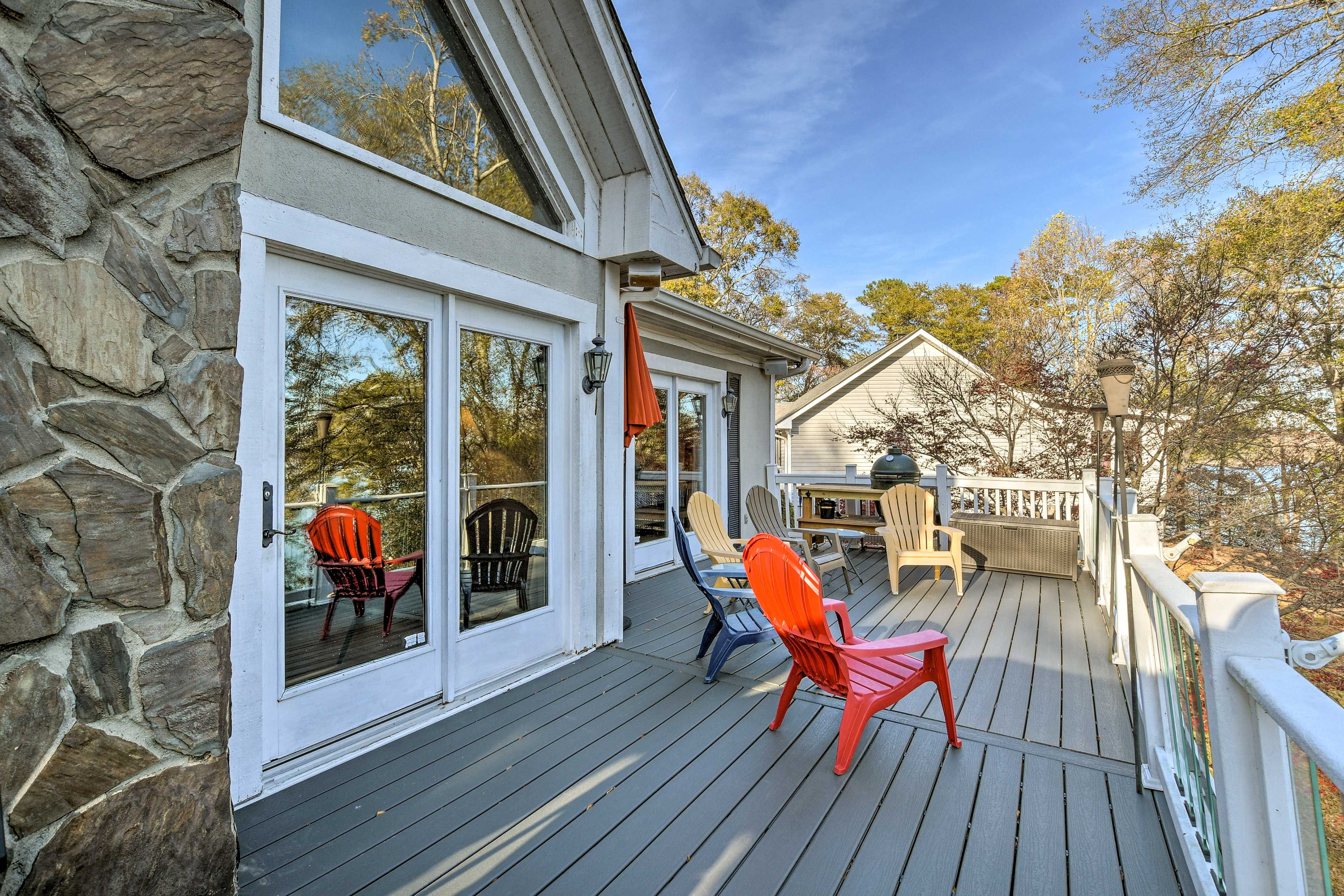 Private Deck | Outdoor Seating