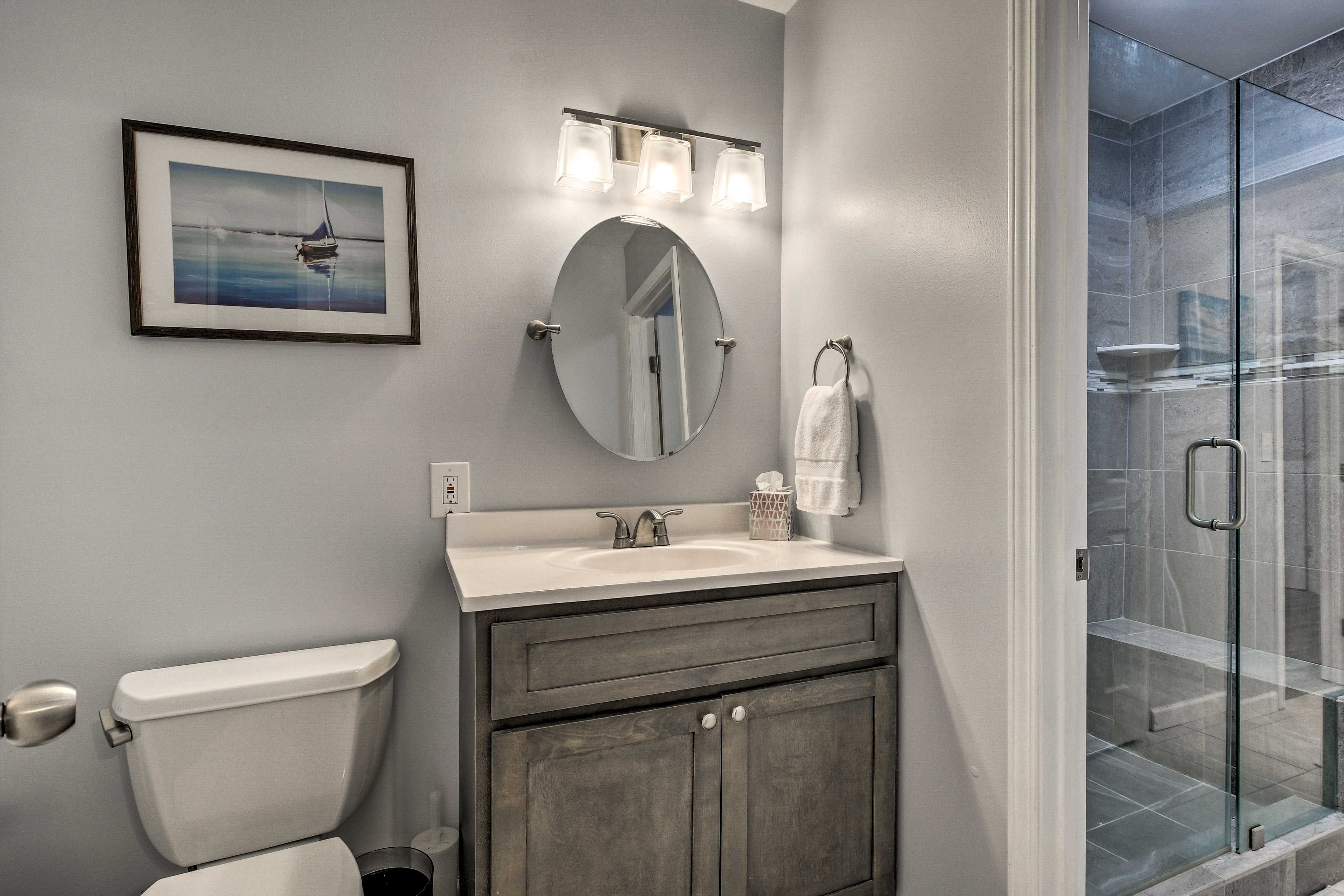 En-Suite Bathroom | Complimentary Toiletries