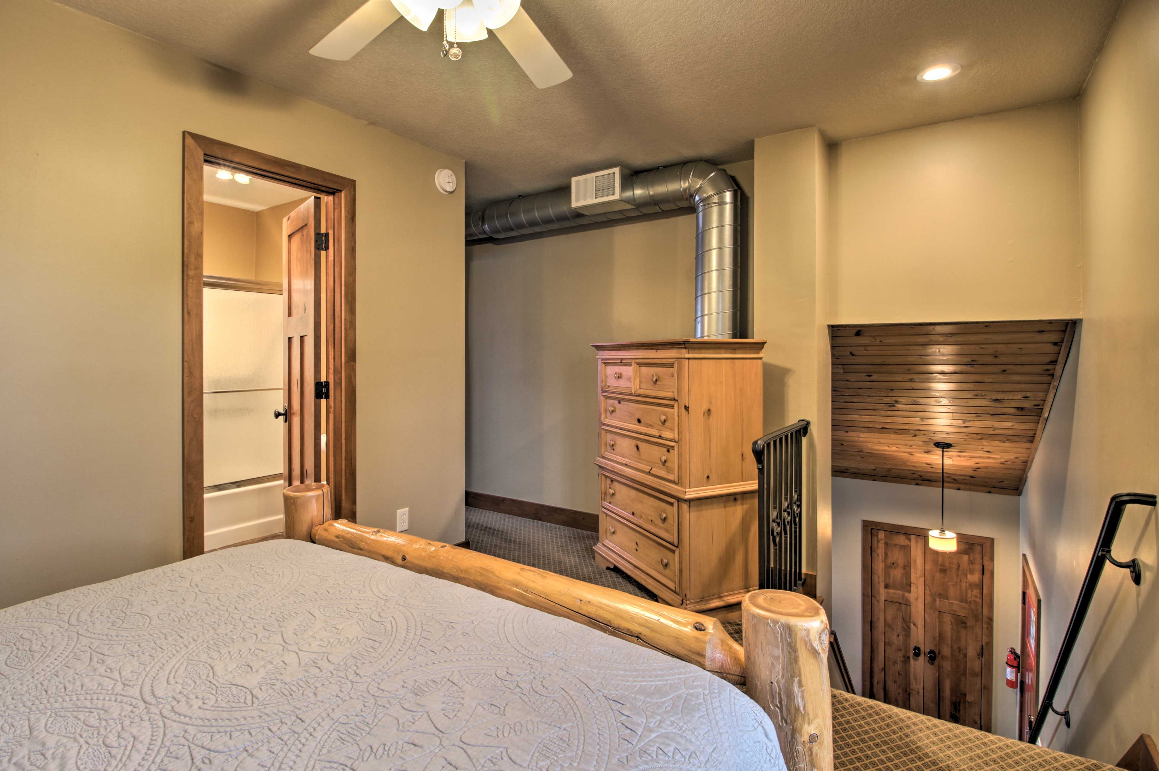 Bedroom 2 | 2nd Floor | Stairs Required