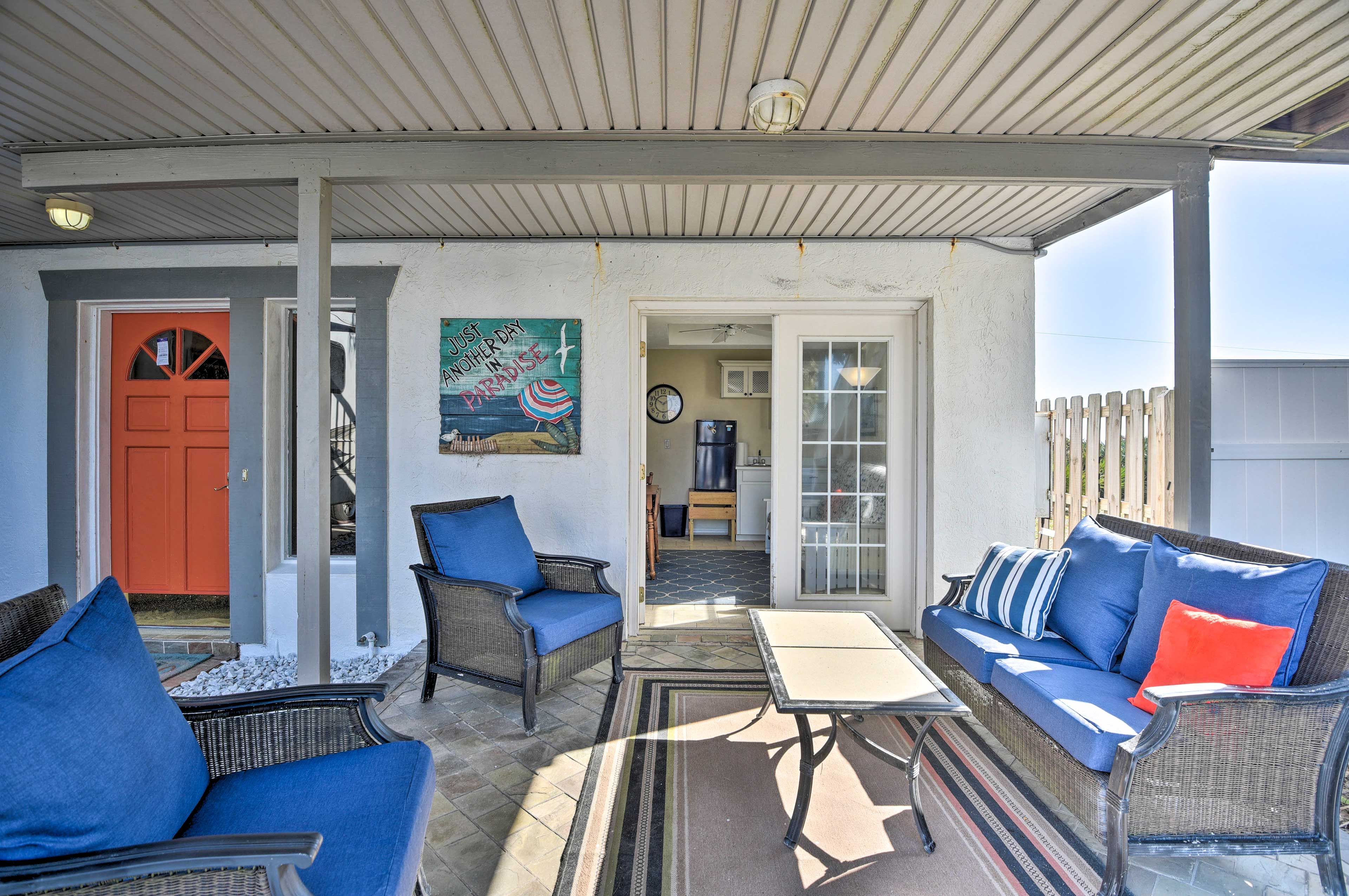 Patio | Partially Covered | Cushioned Seating