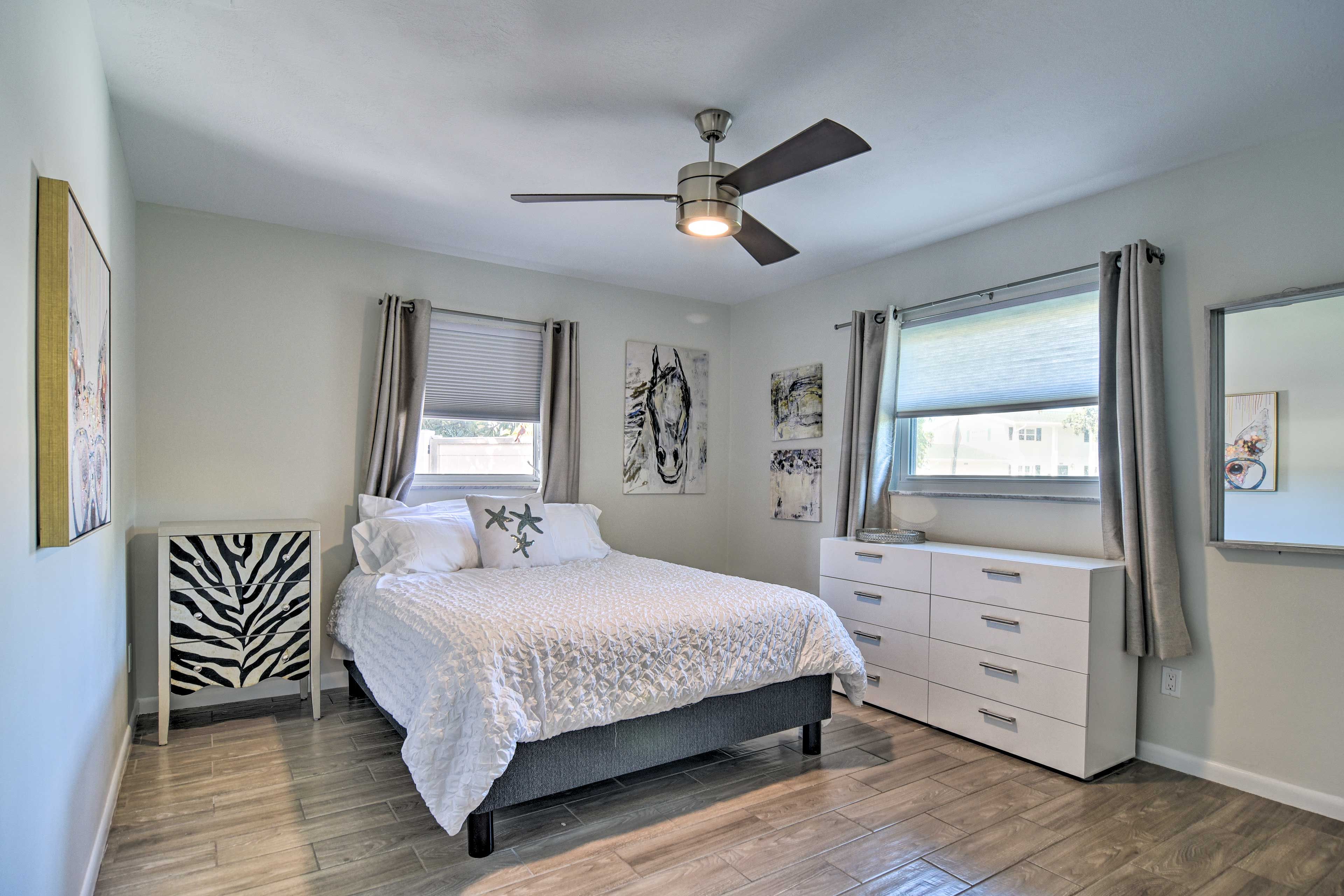Bedroom 2 | Queen Bed