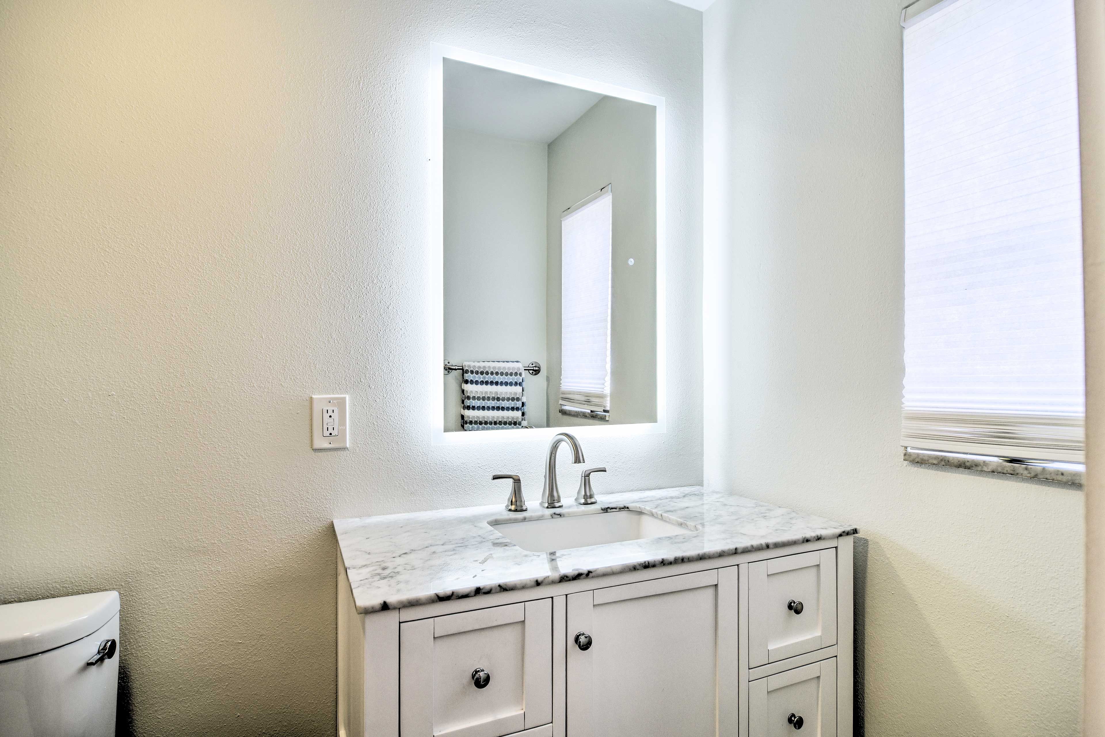 Full Bathroom | Complimentary Toiletries | Hair Dryers | Towels