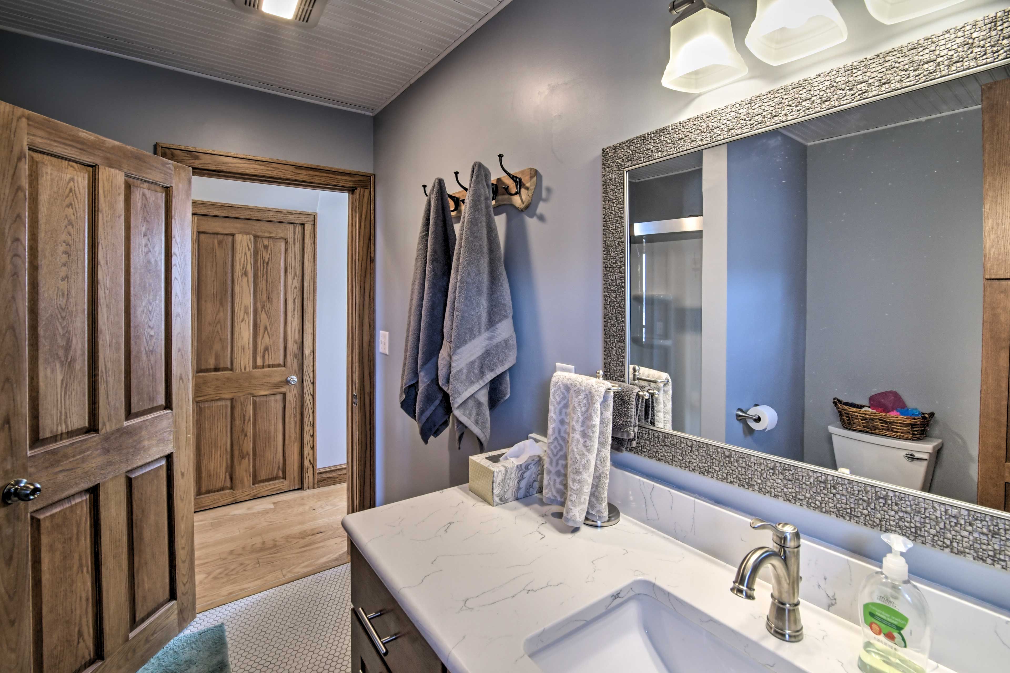 Full Bathroom