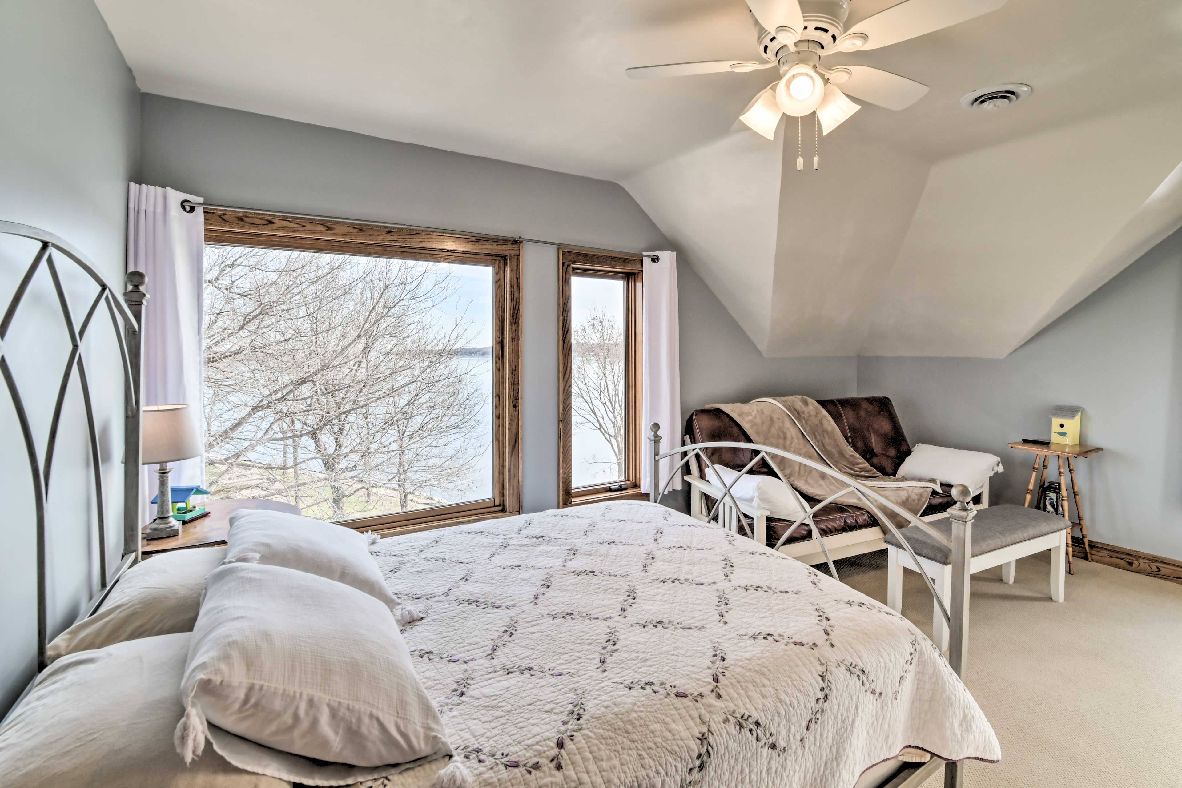 Bedroom 1 | Queen Bed | Full Futon