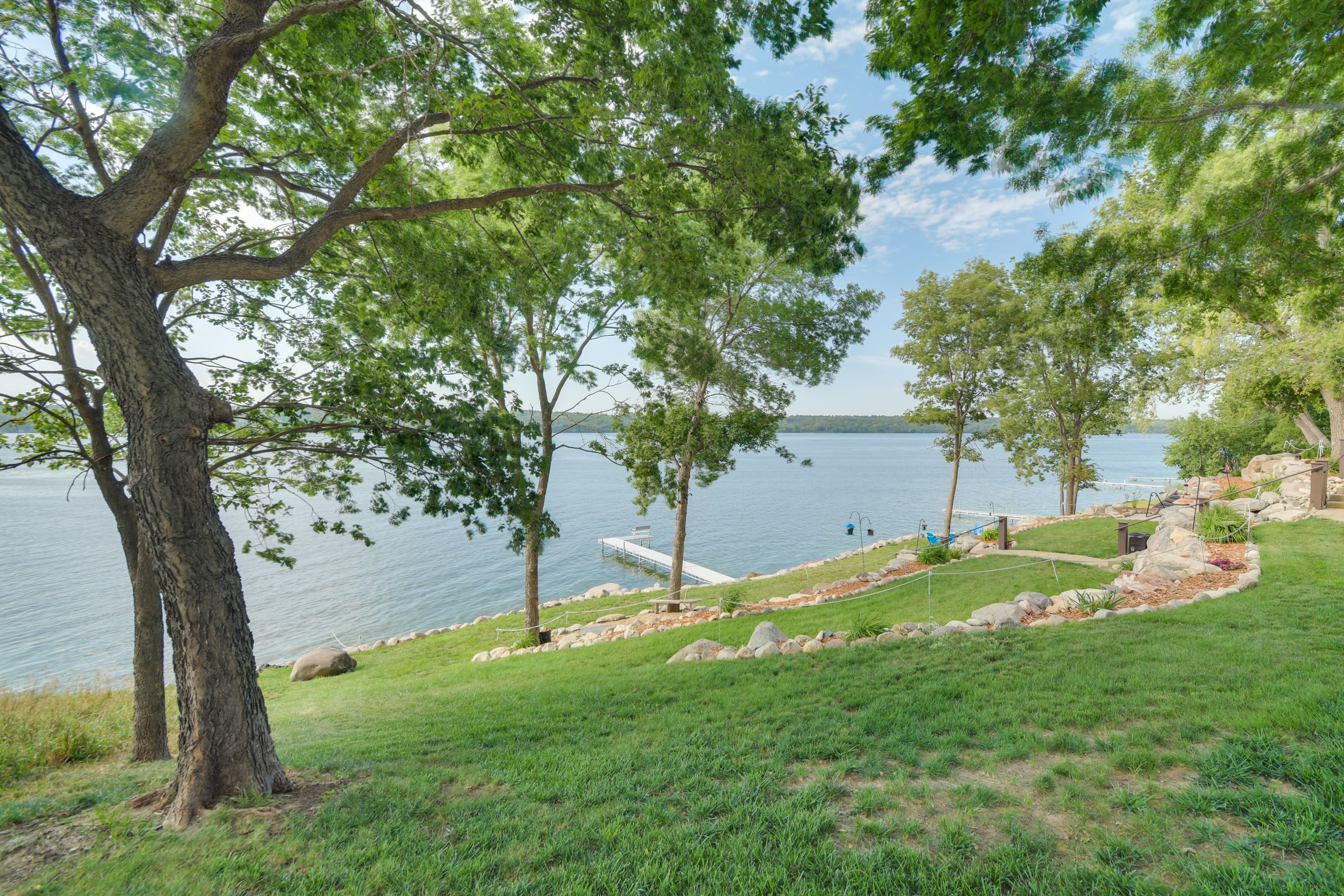 Spacious Yard | Beach Area