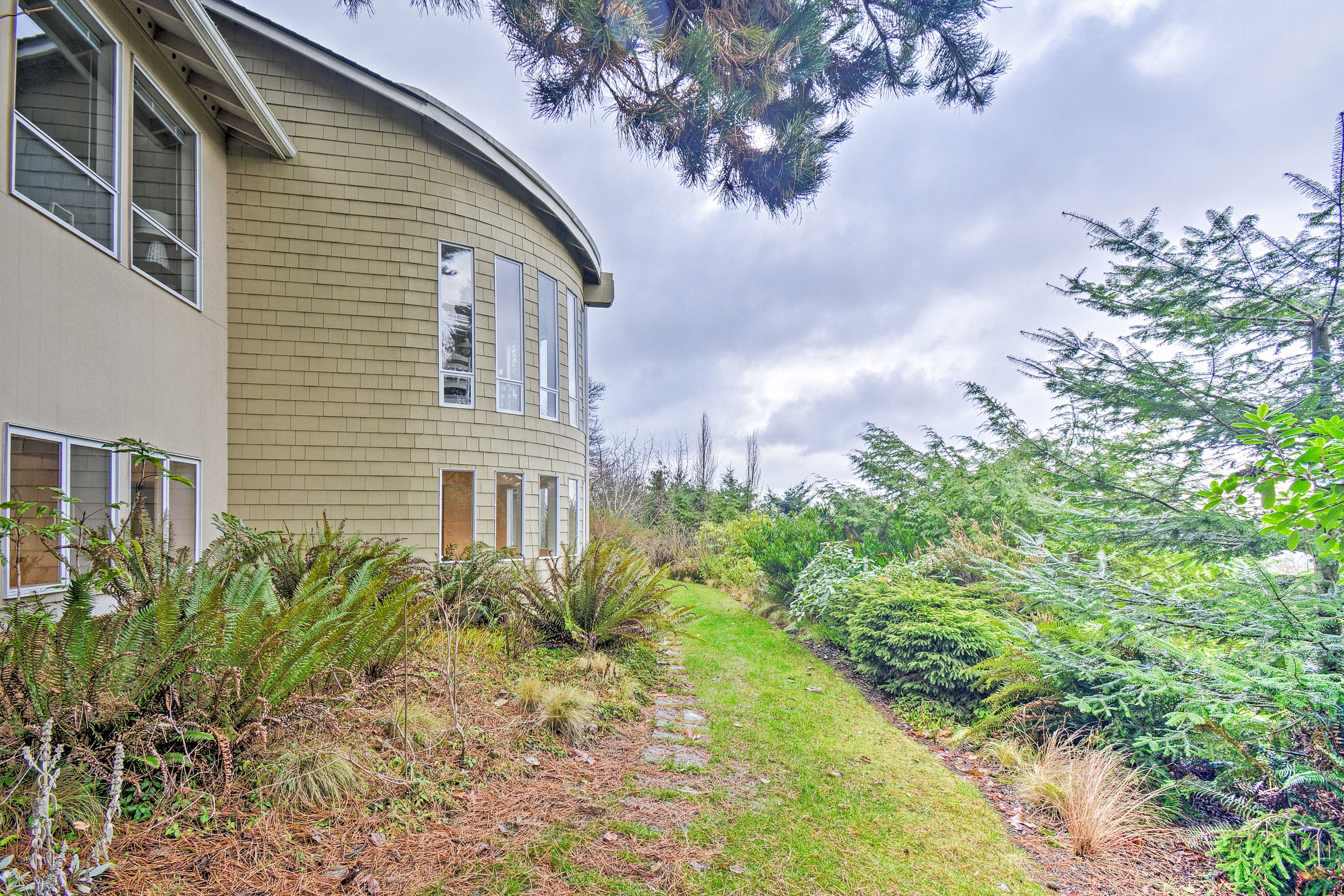 Home Exterior | Private Walking Trails