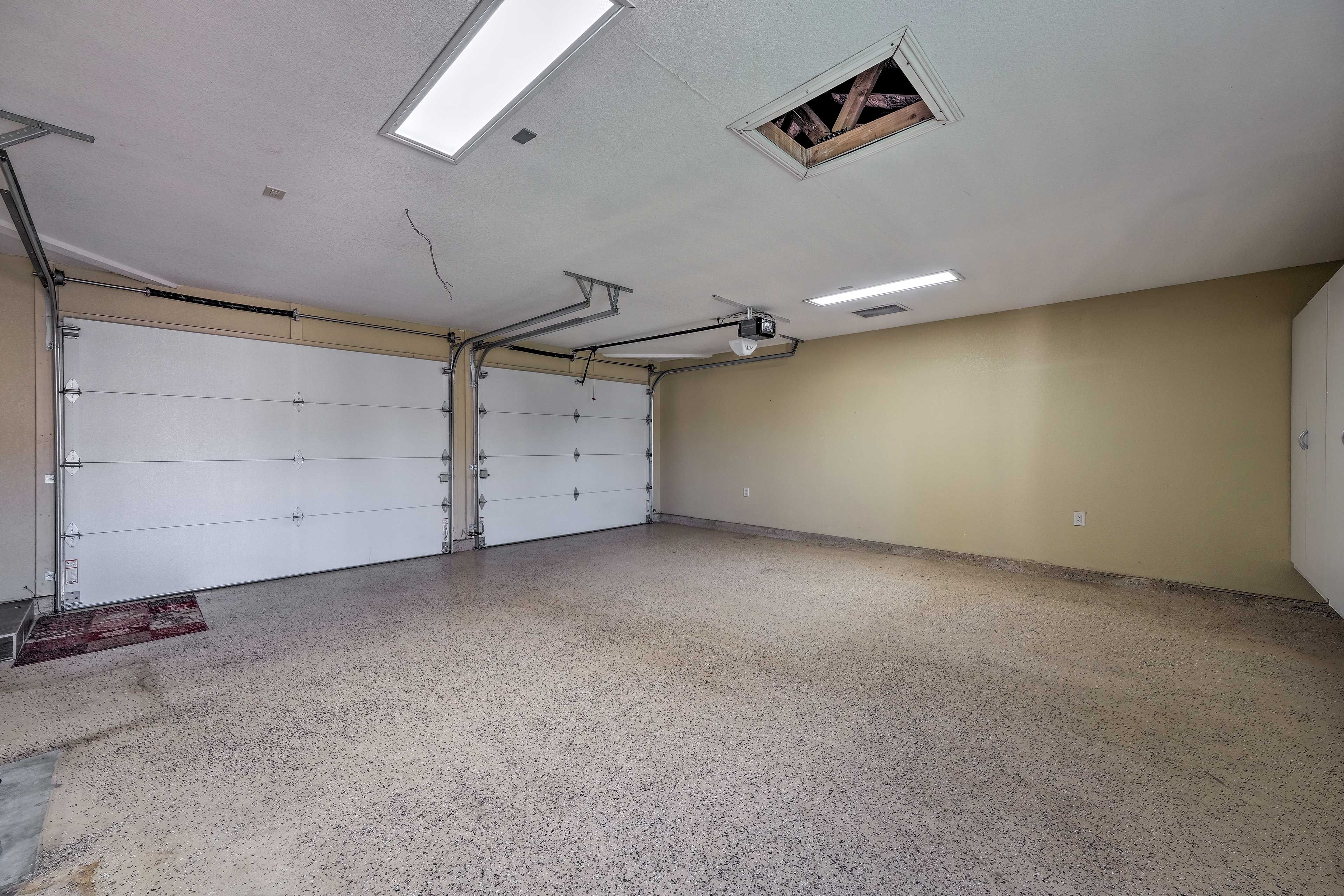 Garage Parking (2 Vehicles) | Driveway Parking (4 Vehicles)