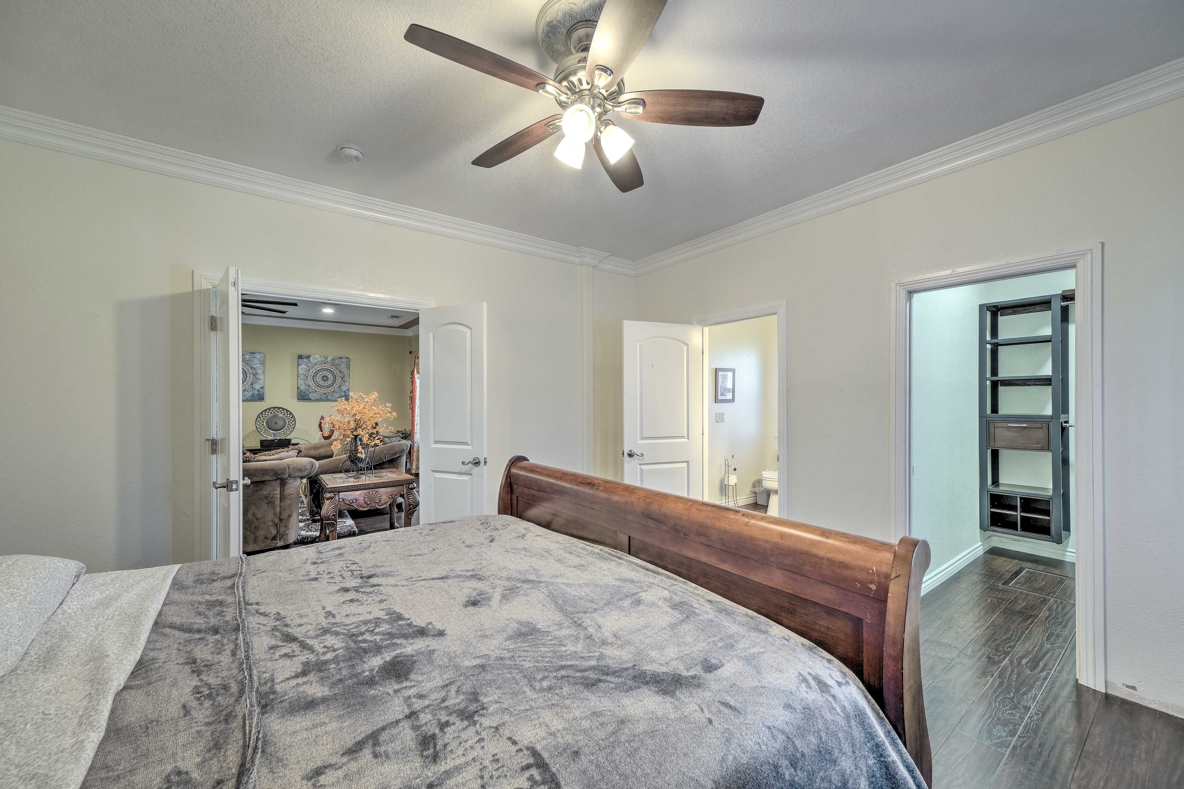 Bedroom 2 | King Bed