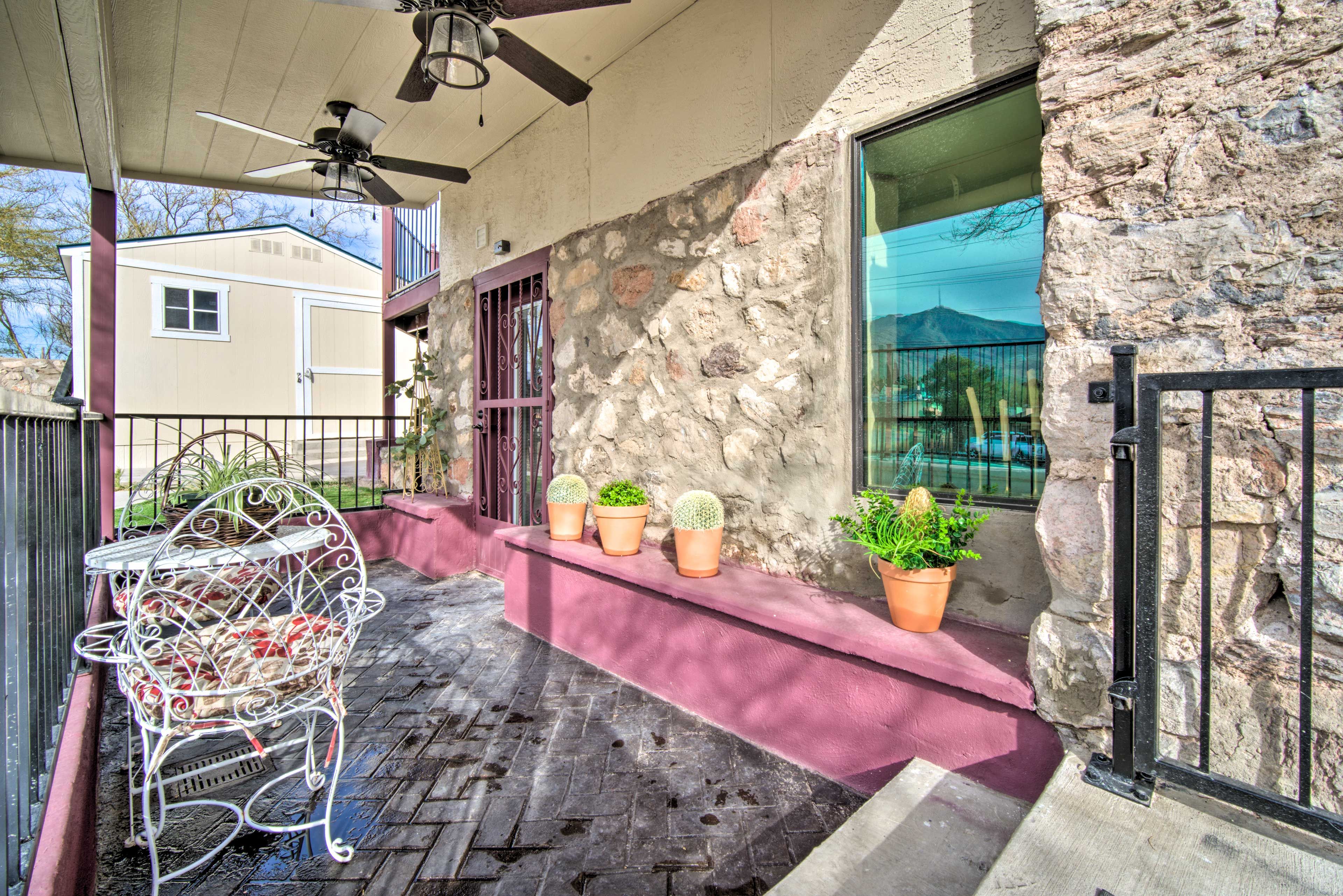 Patio | Dining Table