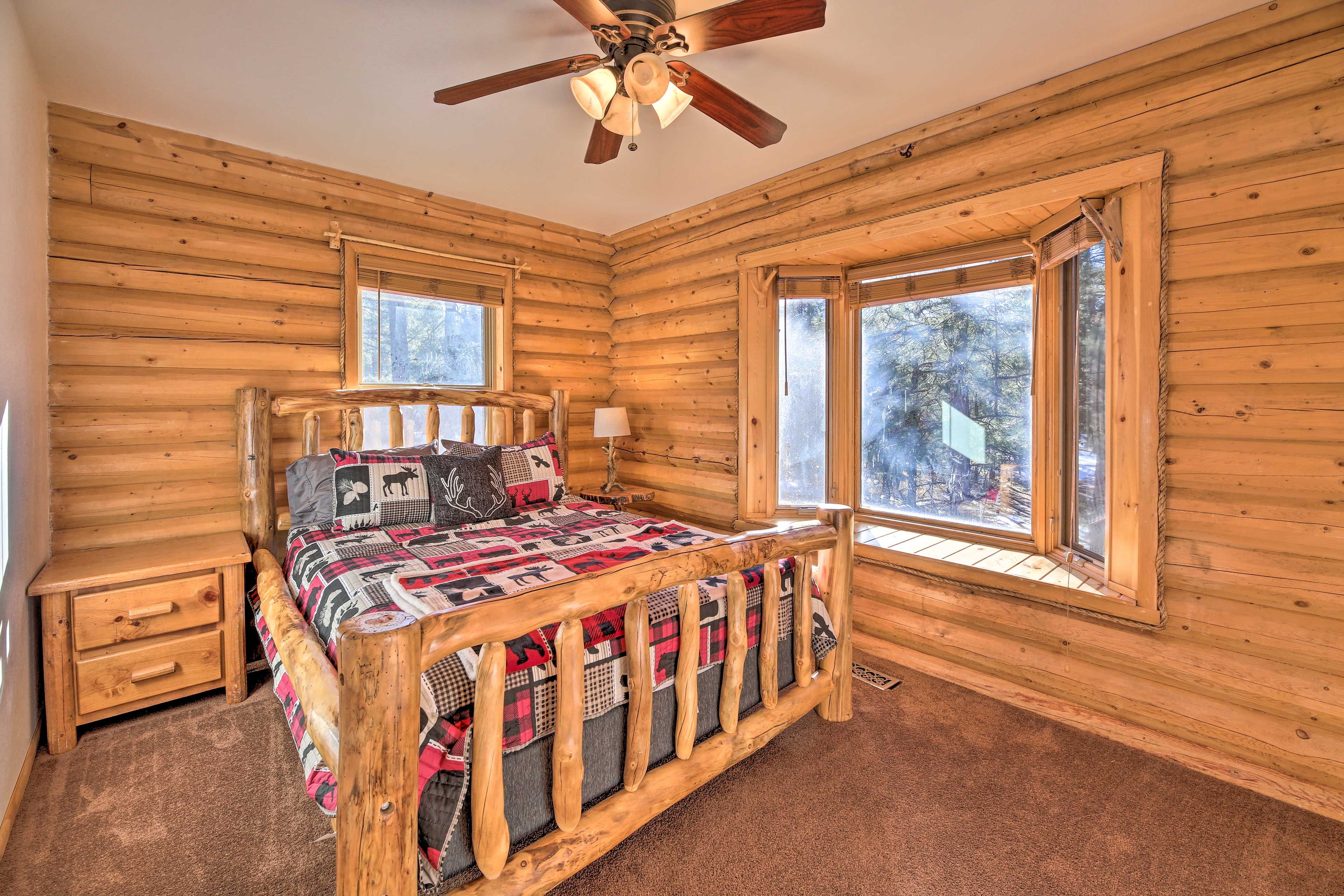 Bedroom 2 | Queen Bed