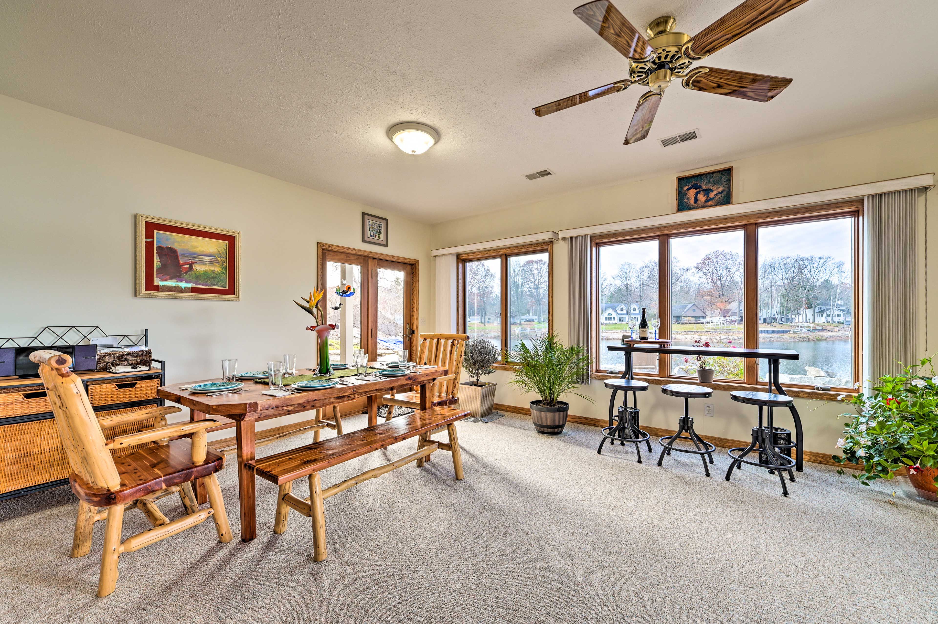 Sun Room | Dining Area