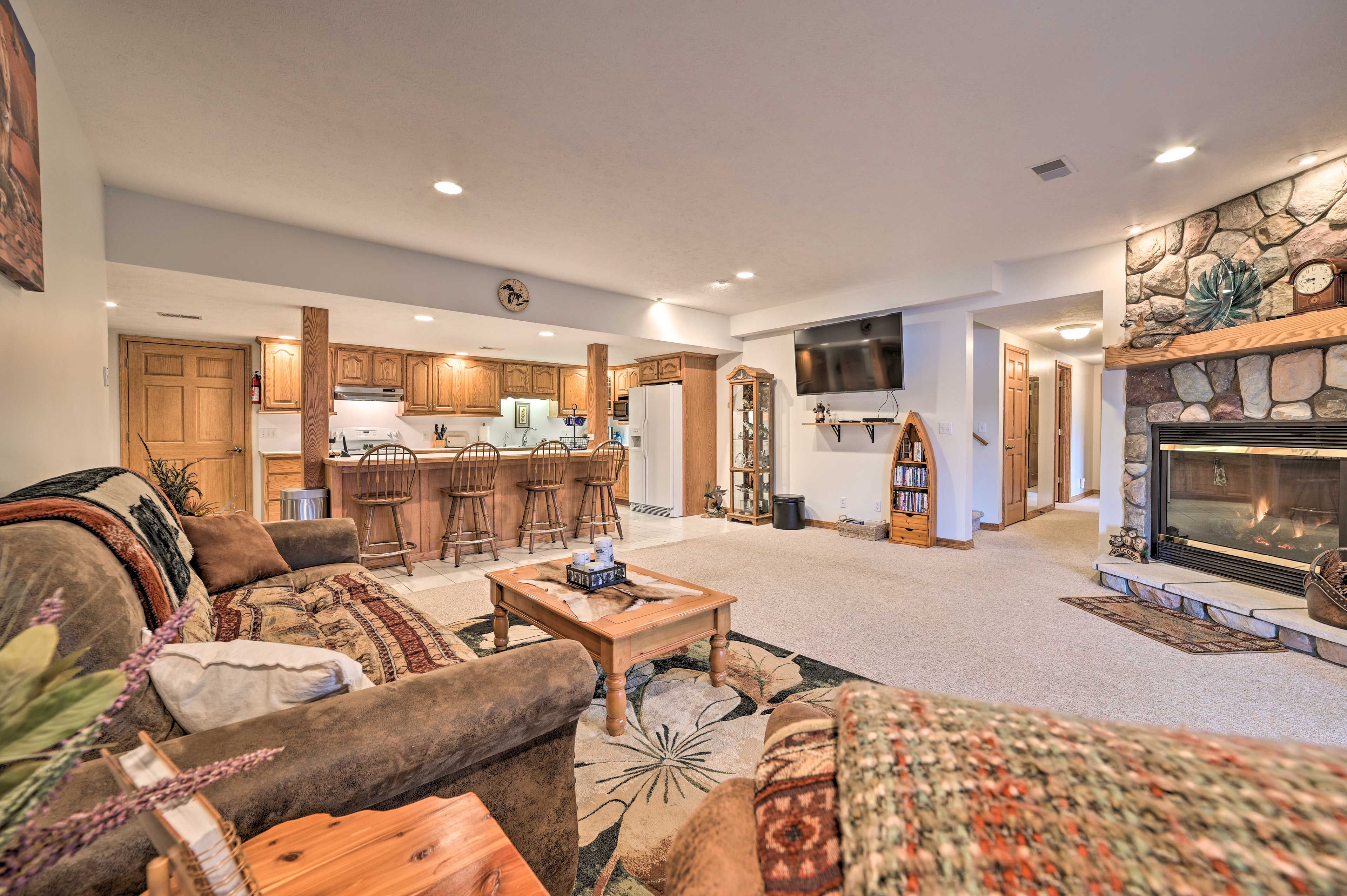 Living Room | Cable Access