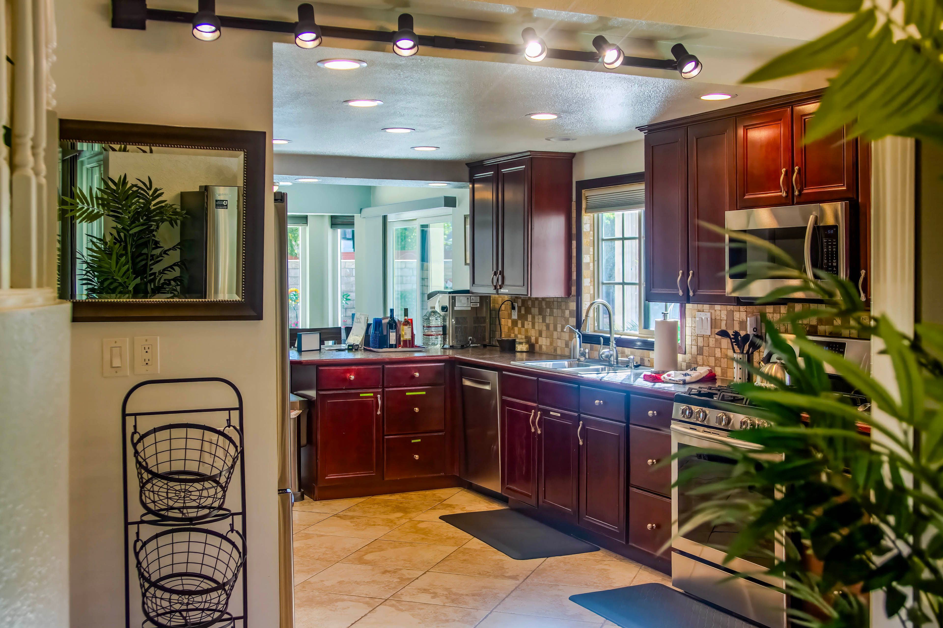 Fully Equipped Kitchen | Spices | Ice Maker