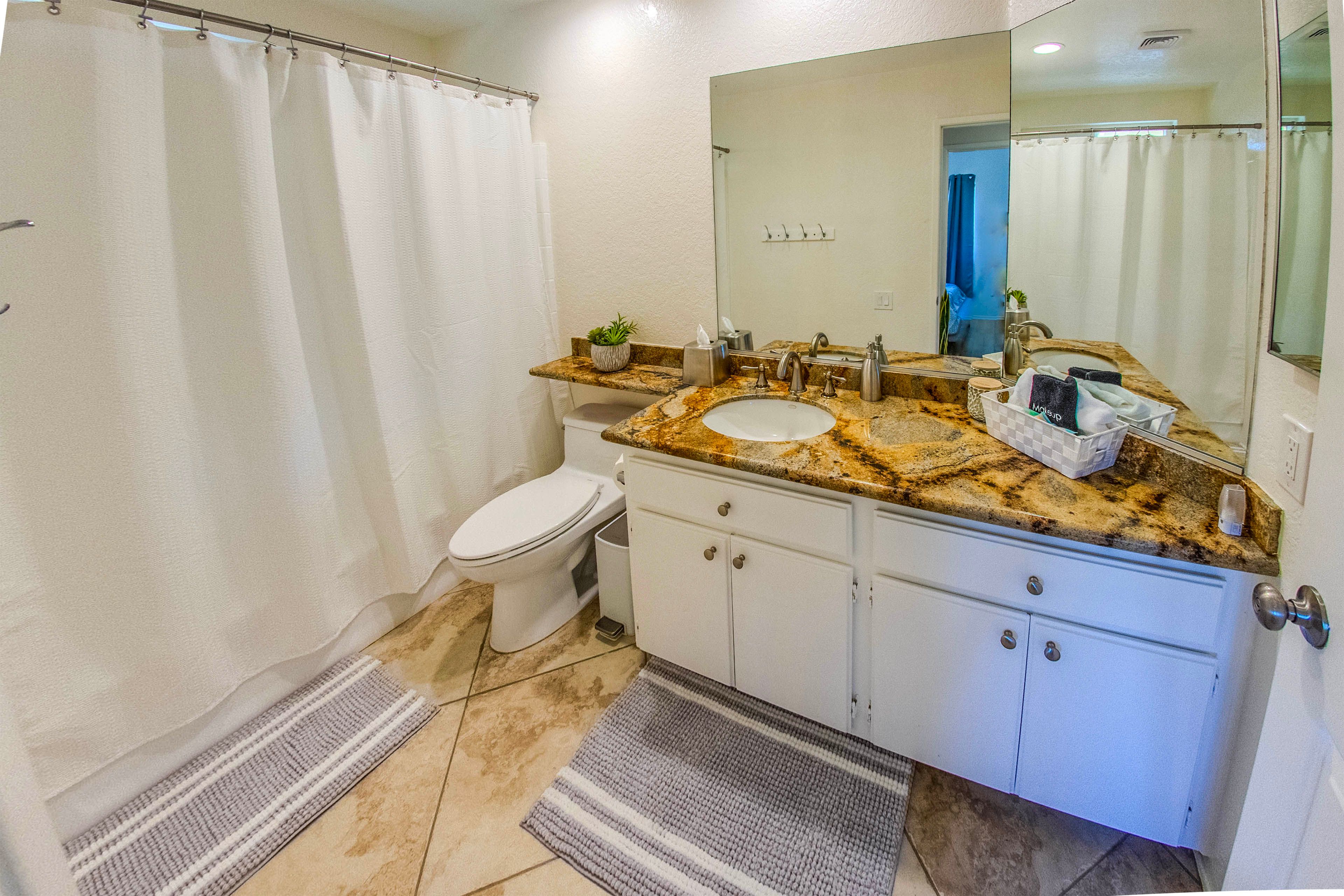 Full Bathroom | 2nd Floor