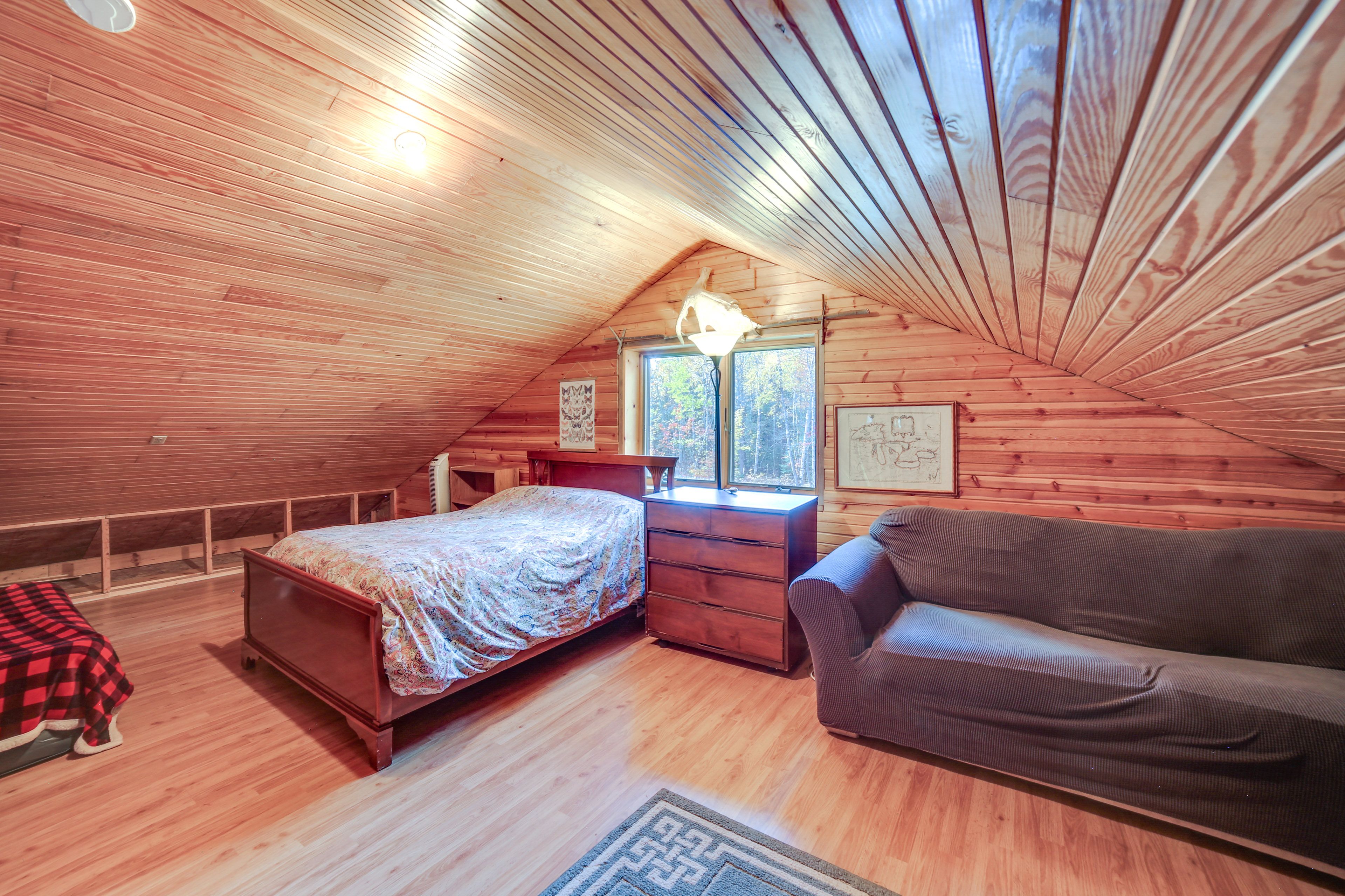 Bedroom 3 (Loft) | Full Bed | Futon