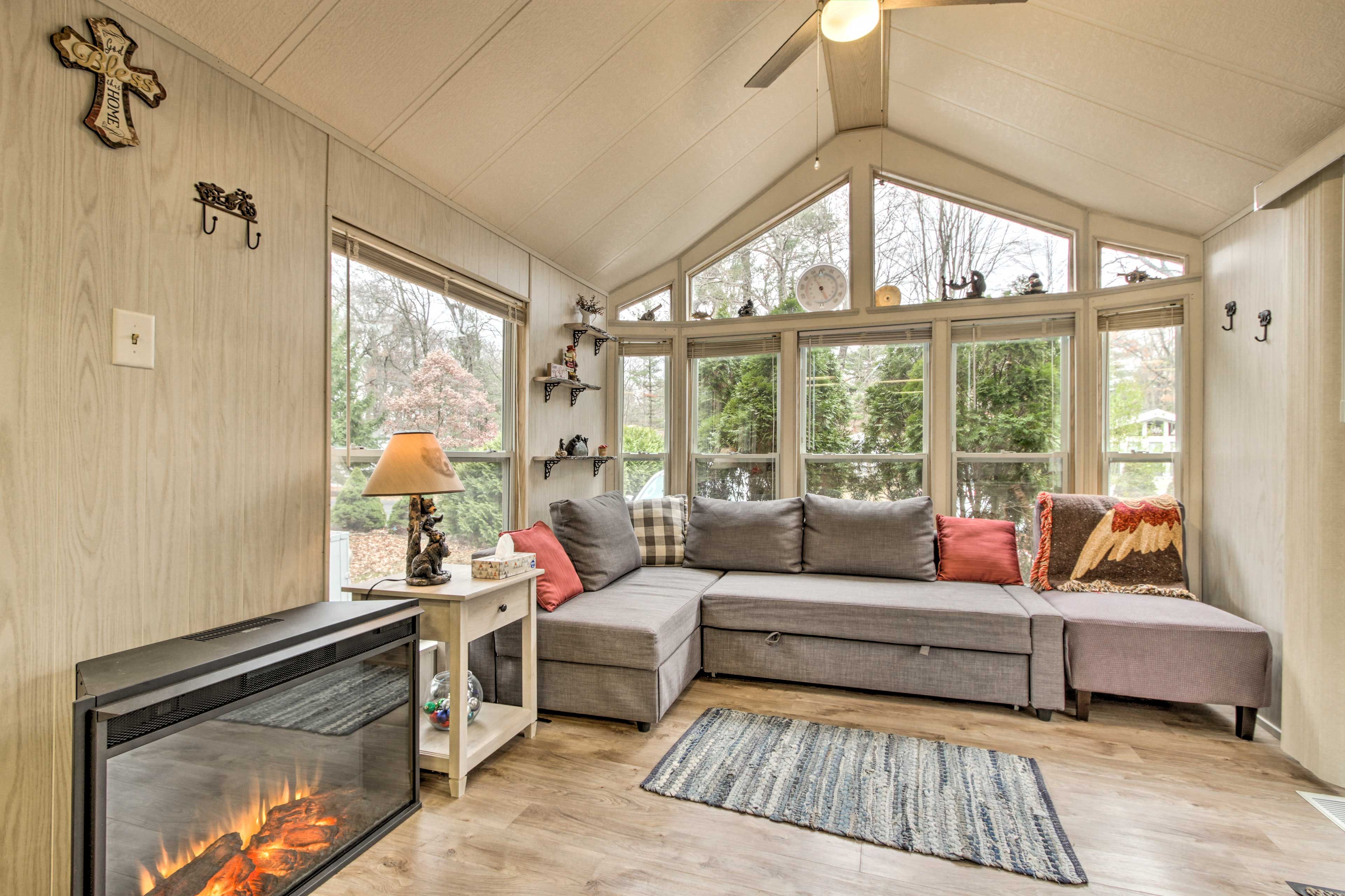 Wisconsin Dells Vacation Rental | 1BR | 1BA | 400 Sq Ft | Stairs Required