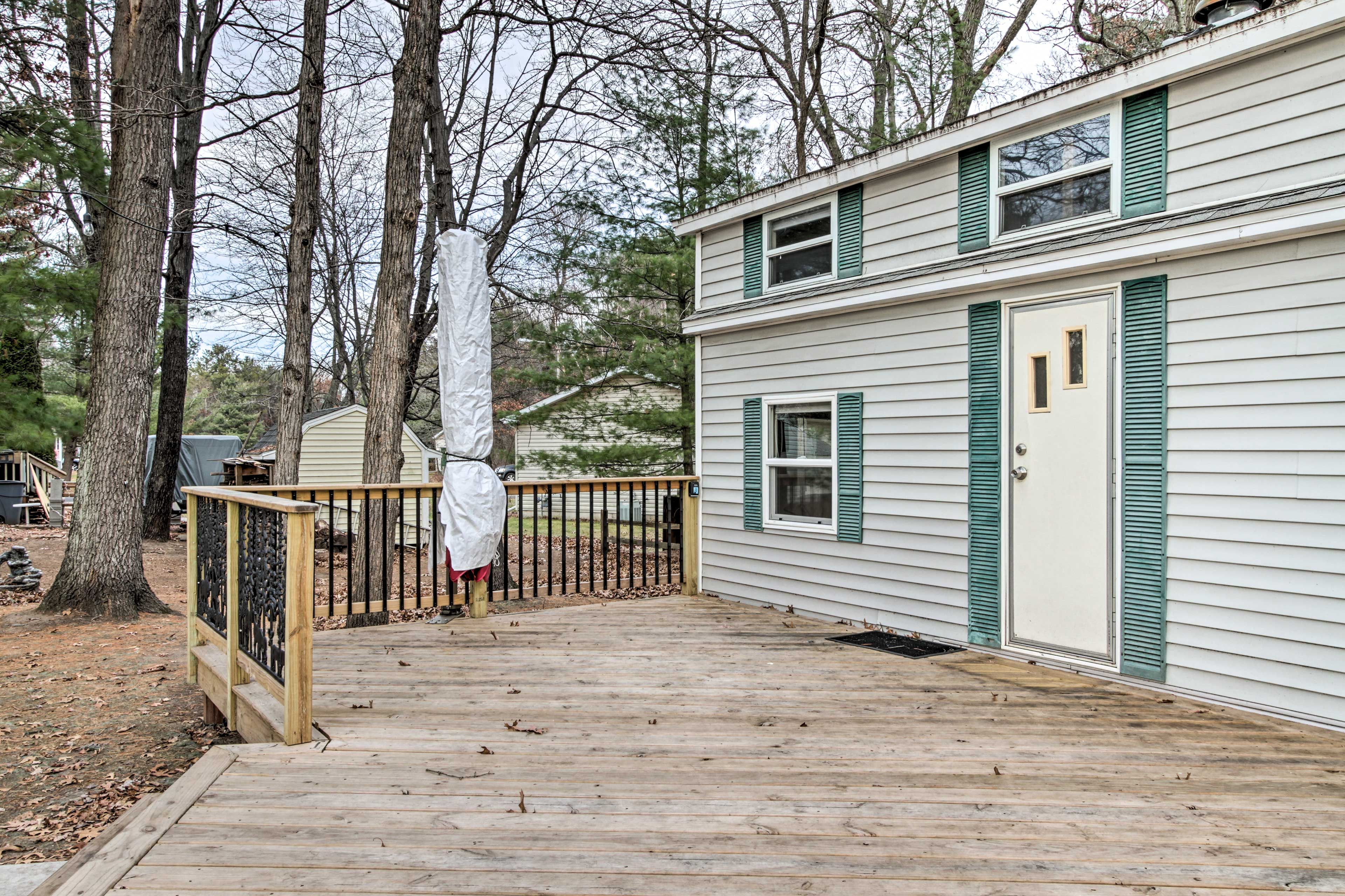 Spacious Deck