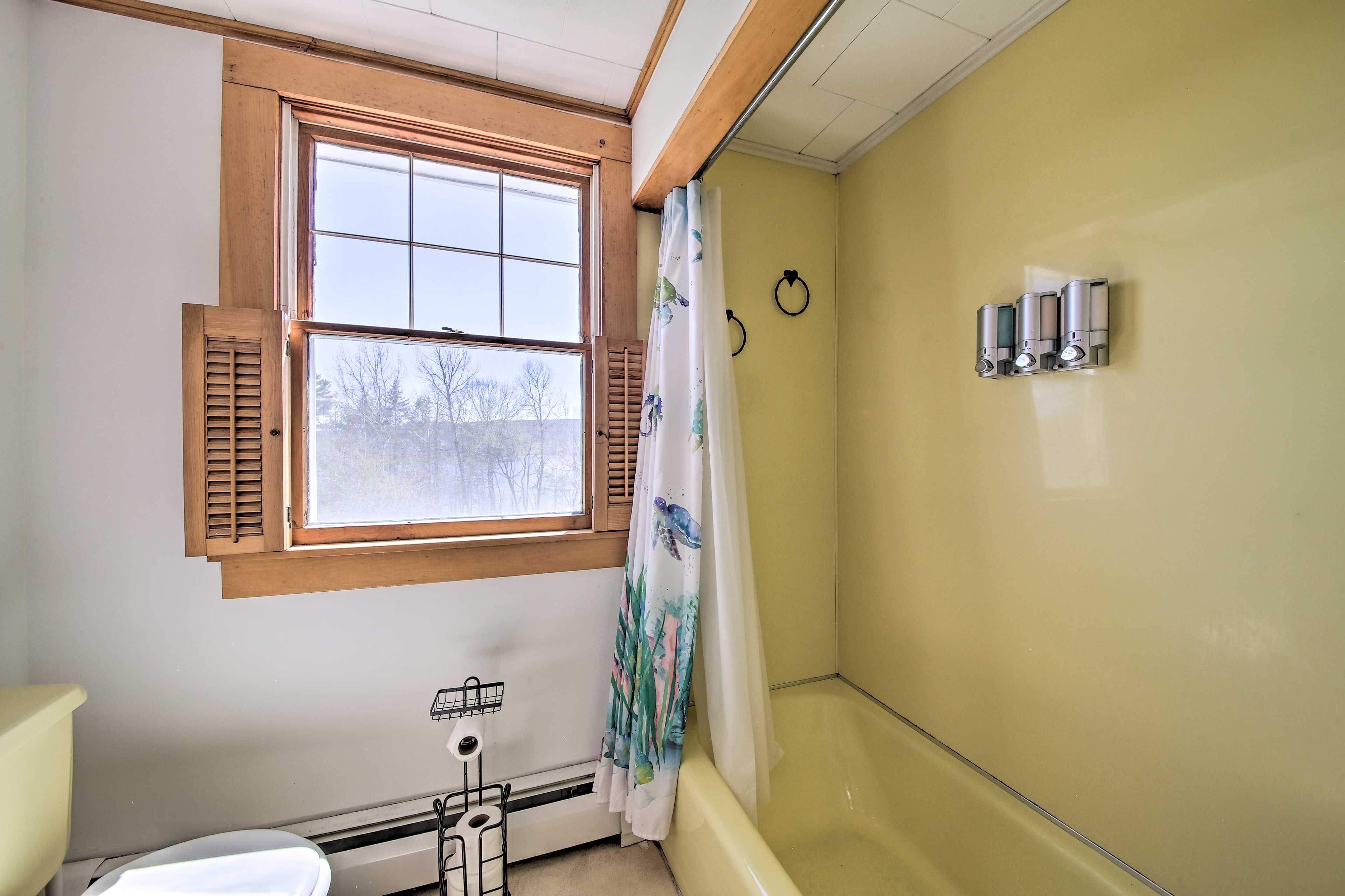 Full Bathroom