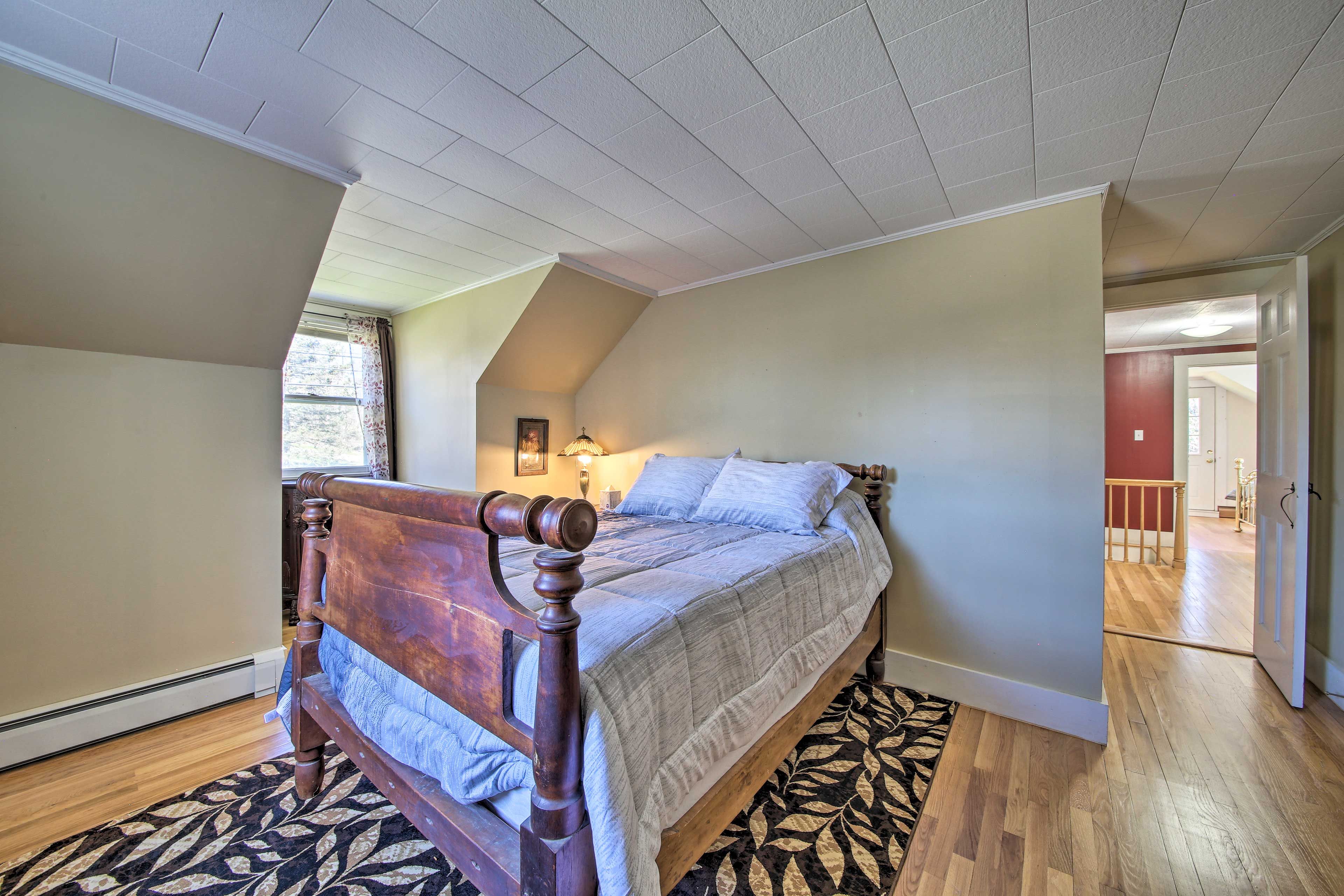 Bedroom 5 | Full Bed | 2nd Floor