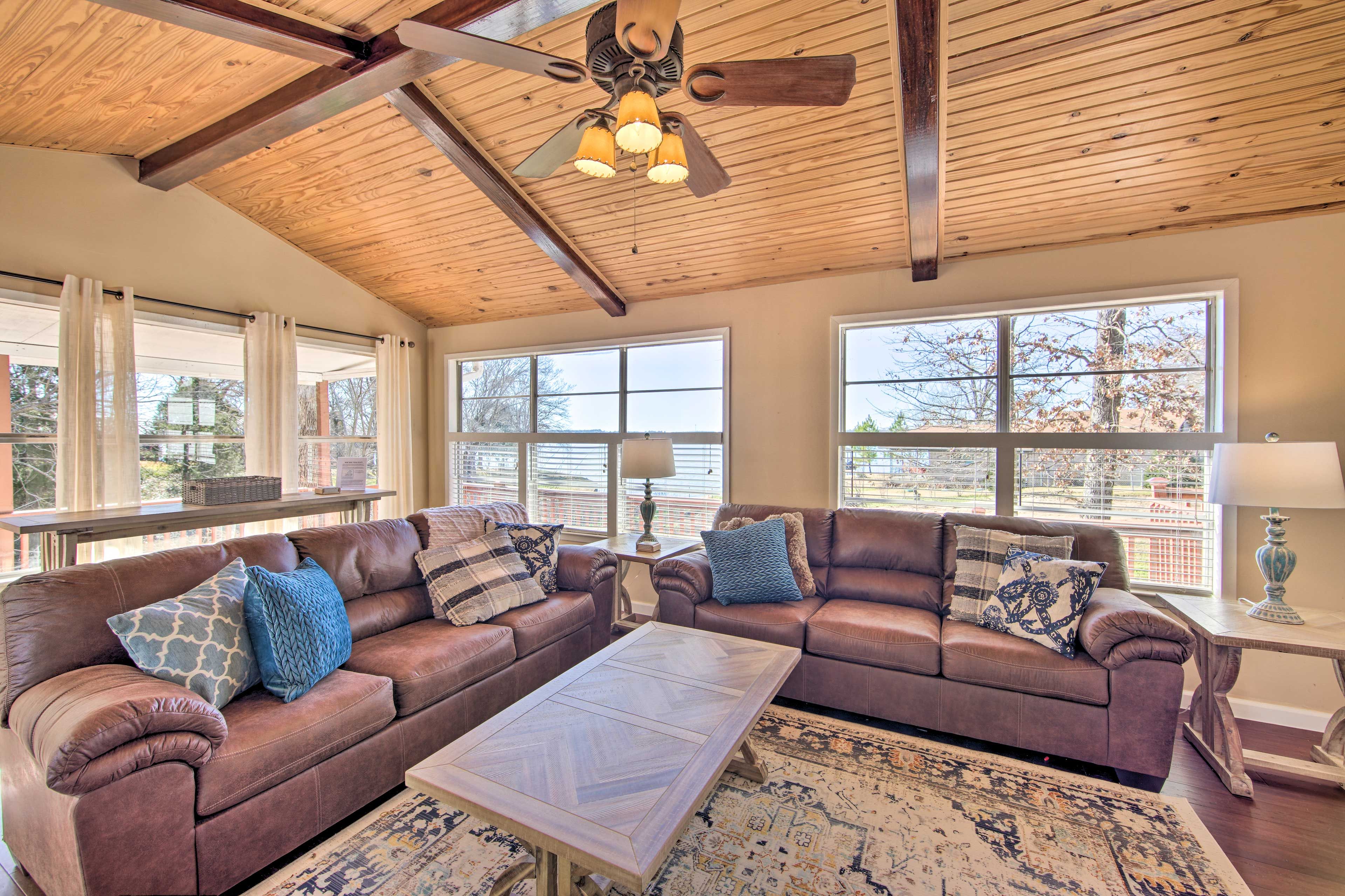 Living Room | Central Air Conditioning