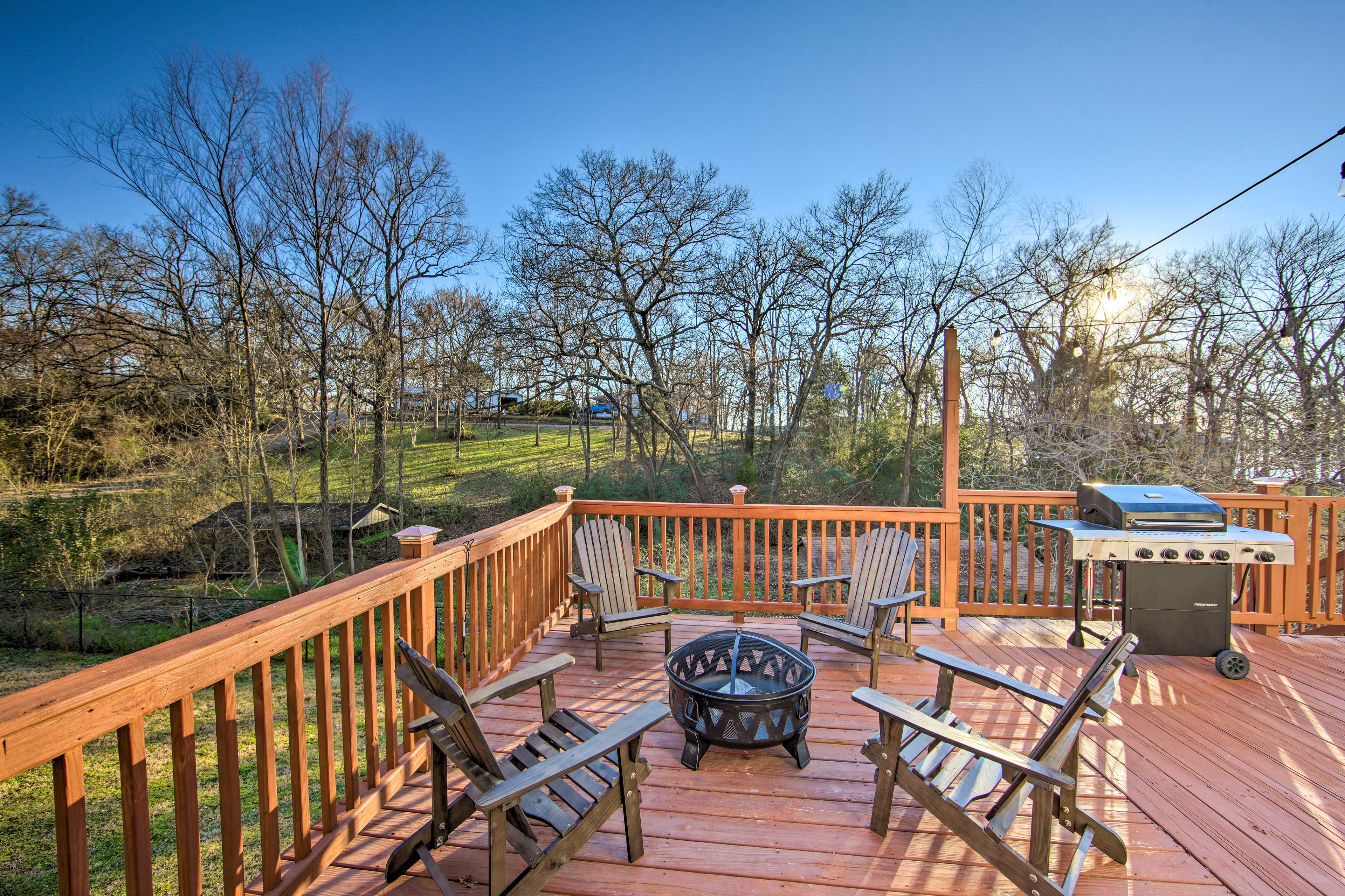 Malakoff Vacation Rental | 3BR | 2BA | Step-Free Access | 2,050 Sq Ft