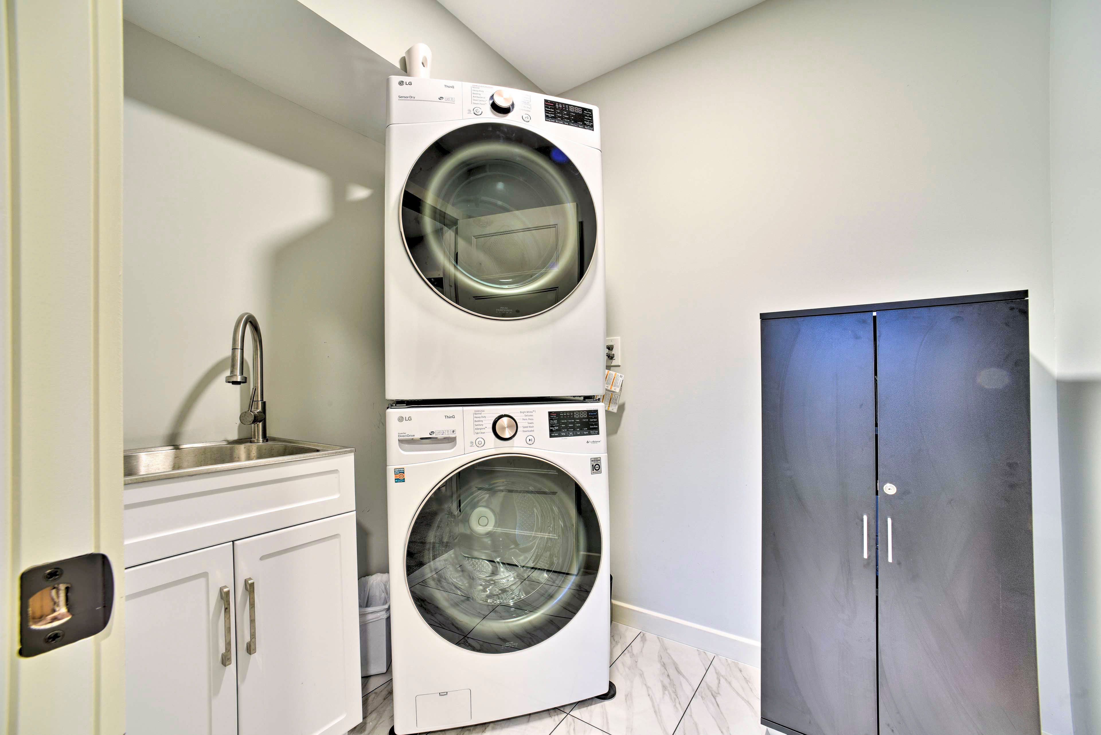 Laundry Room | Washer/Dryer | Utility Sink