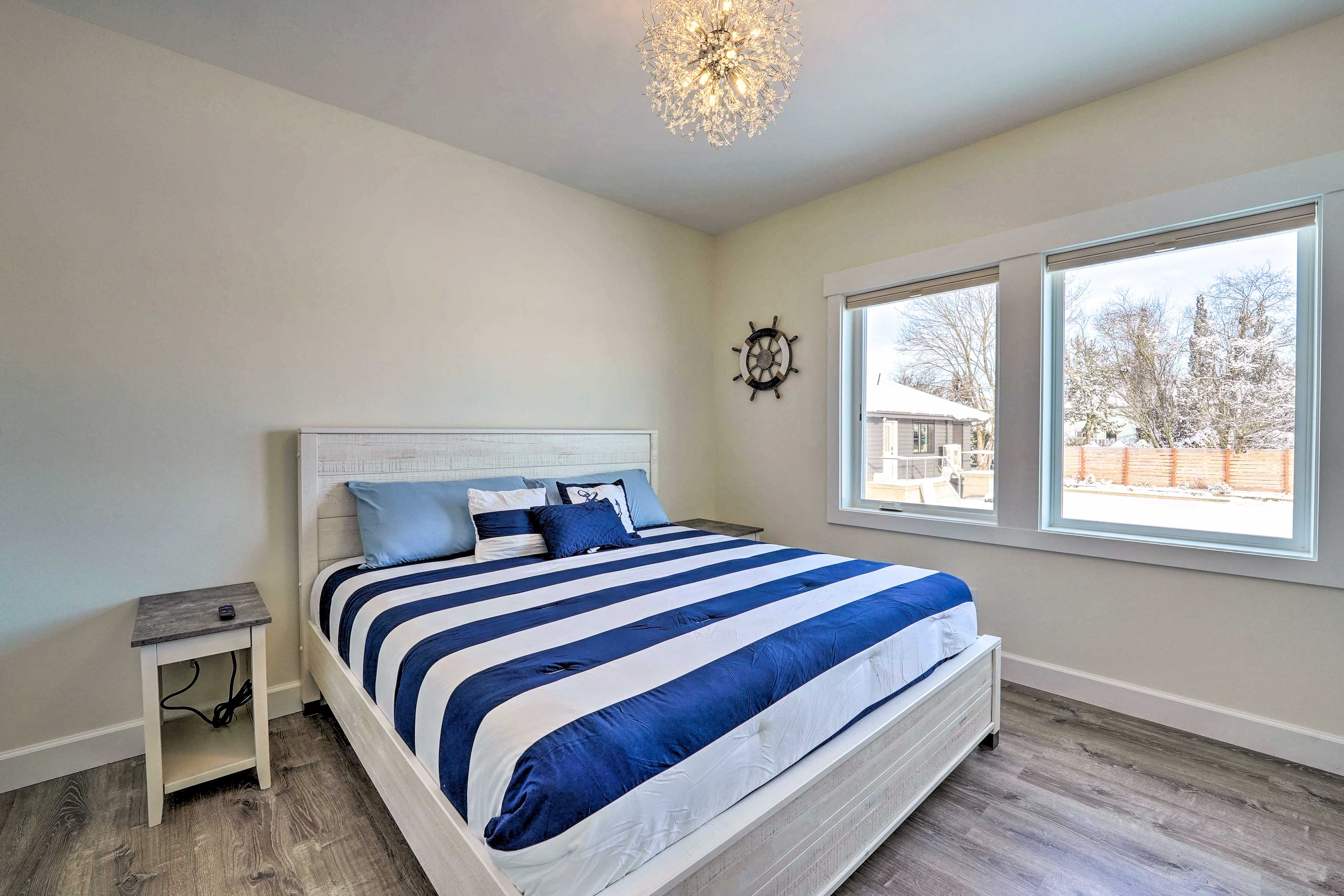 Bedroom 1 (Anchor Room) | King Bed