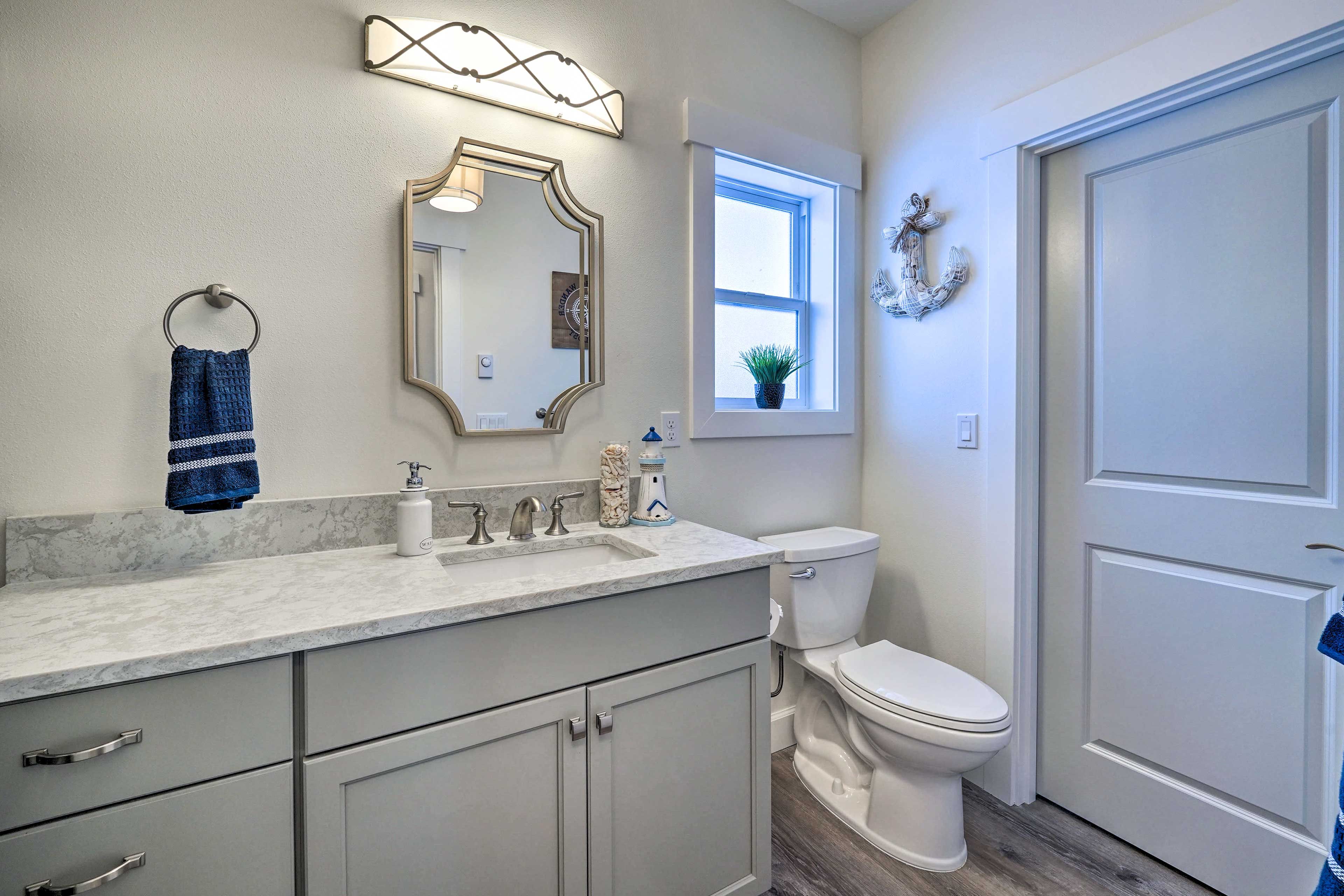 En-Suite Bathroom | Complimentary Toiletries