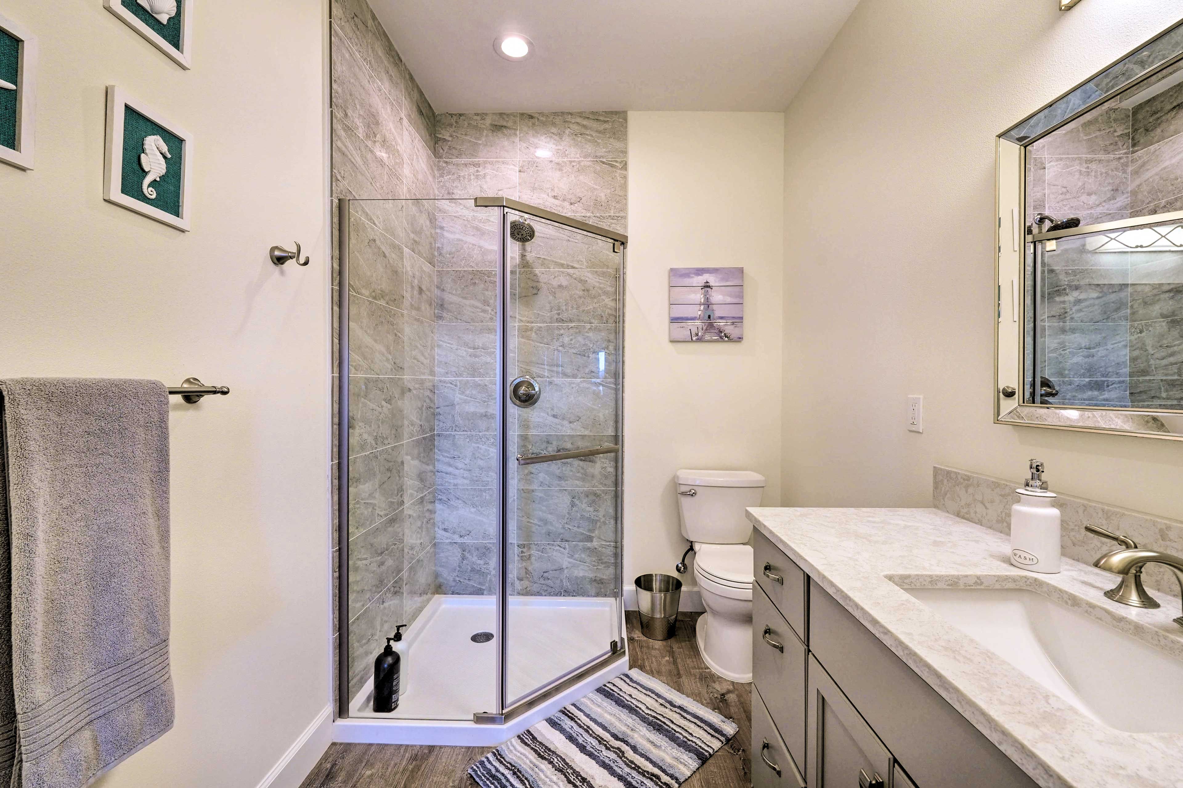 Full Bathroom | Hair Dryer