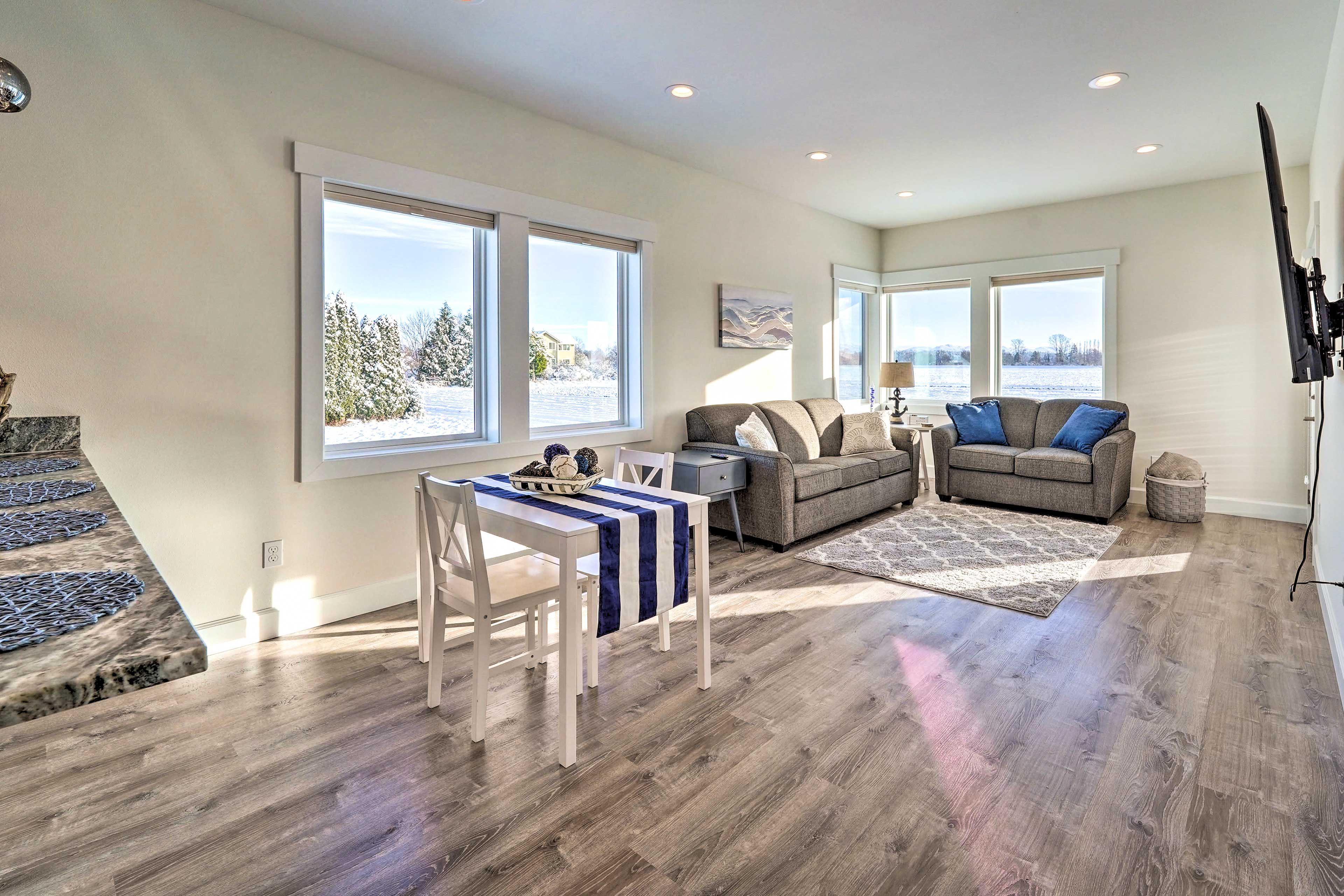 Living Room | Central A/C
