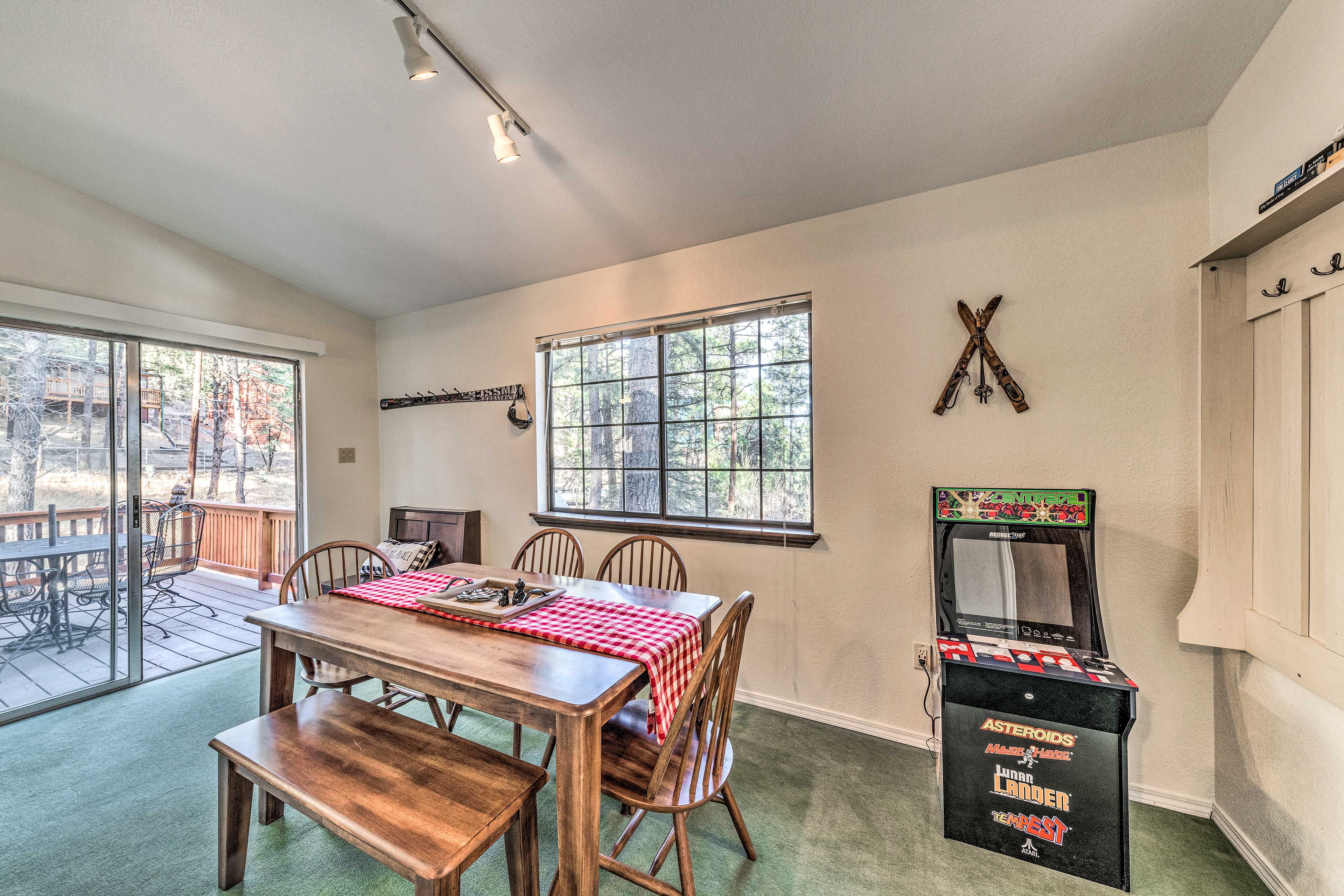 Dining Area | Dishware Provided