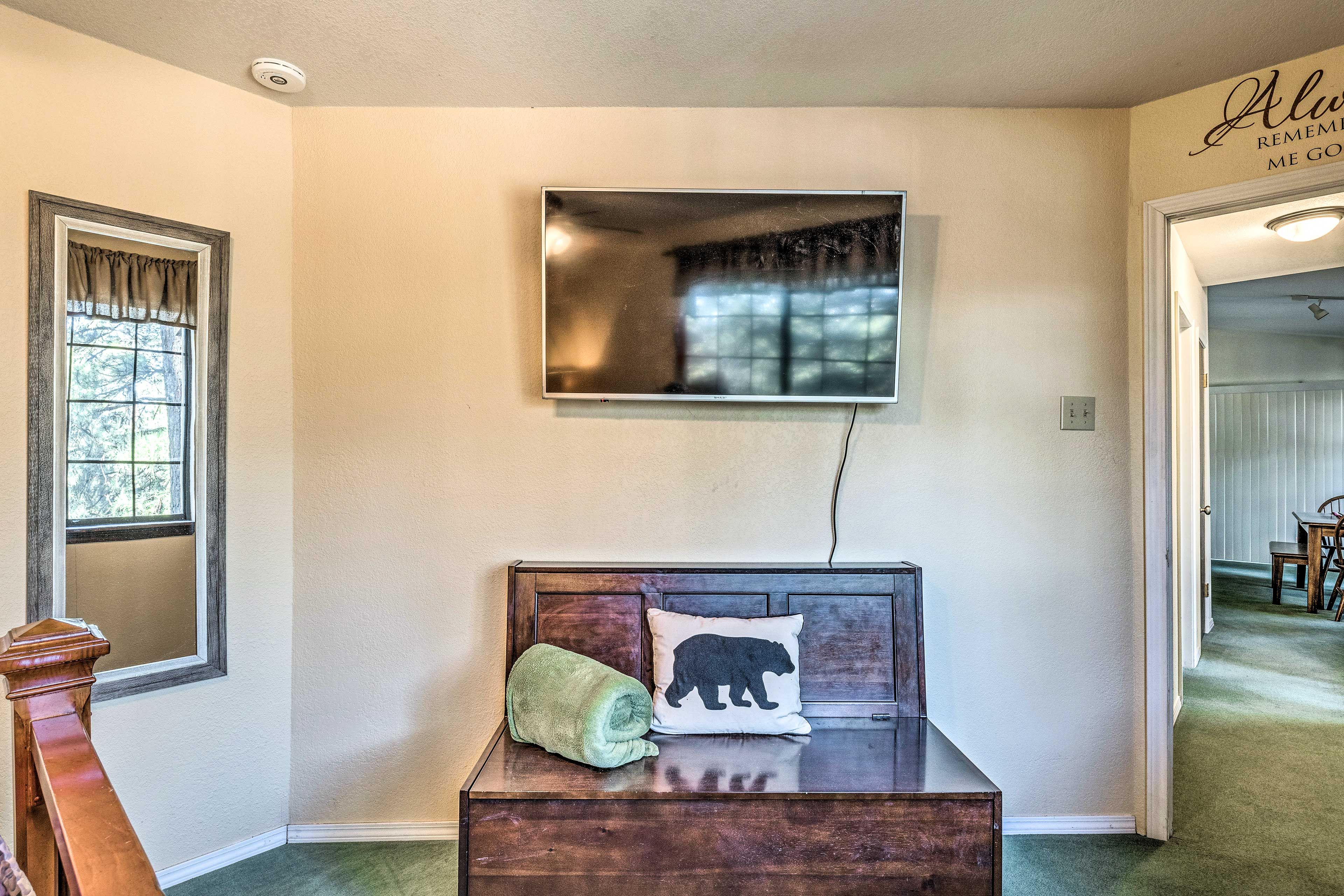 Bedroom 1 | Smart TV