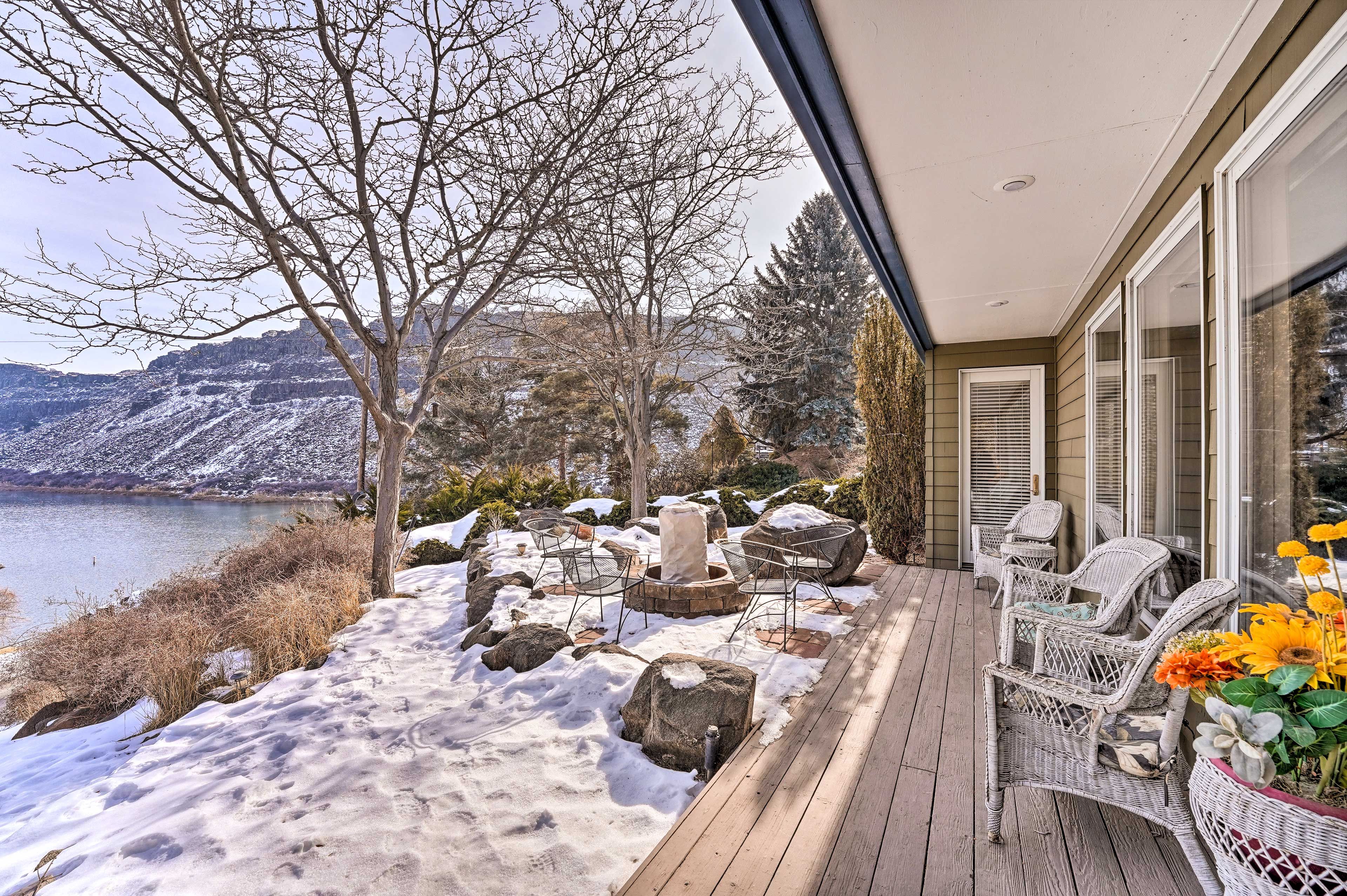 House Exterior | Fire Pit | No River Access