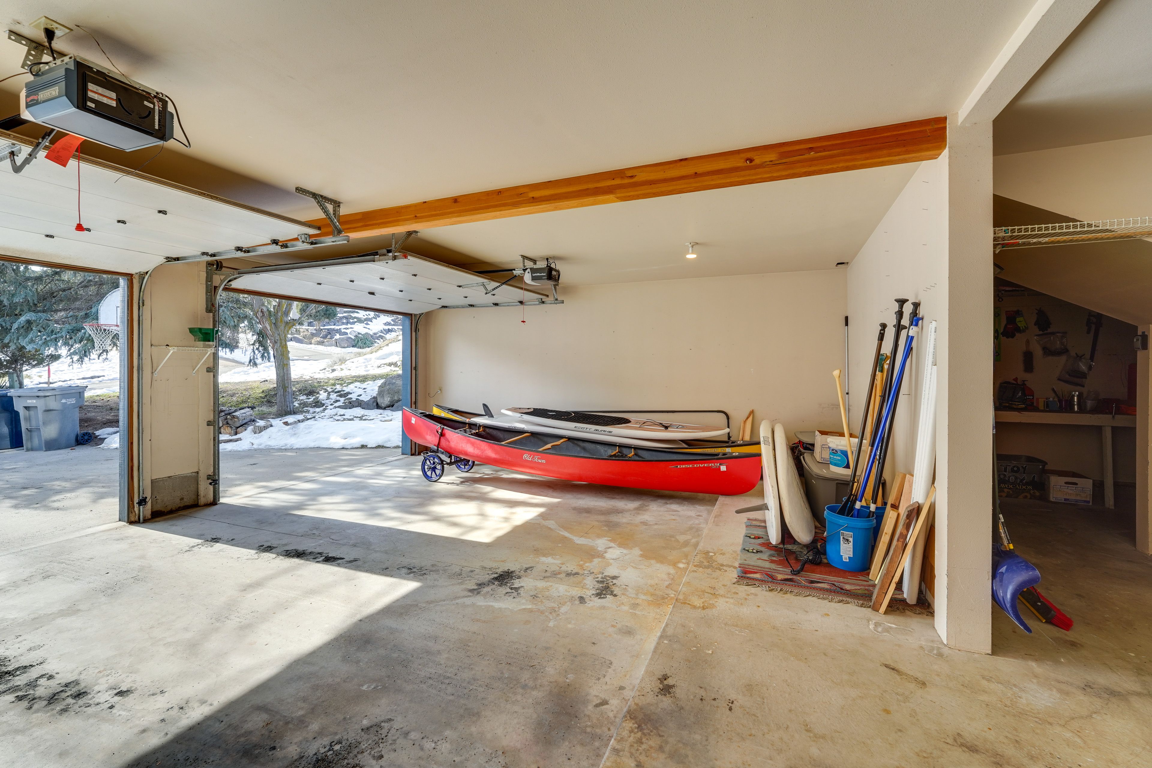 Garage Parking (1 Vehicle)