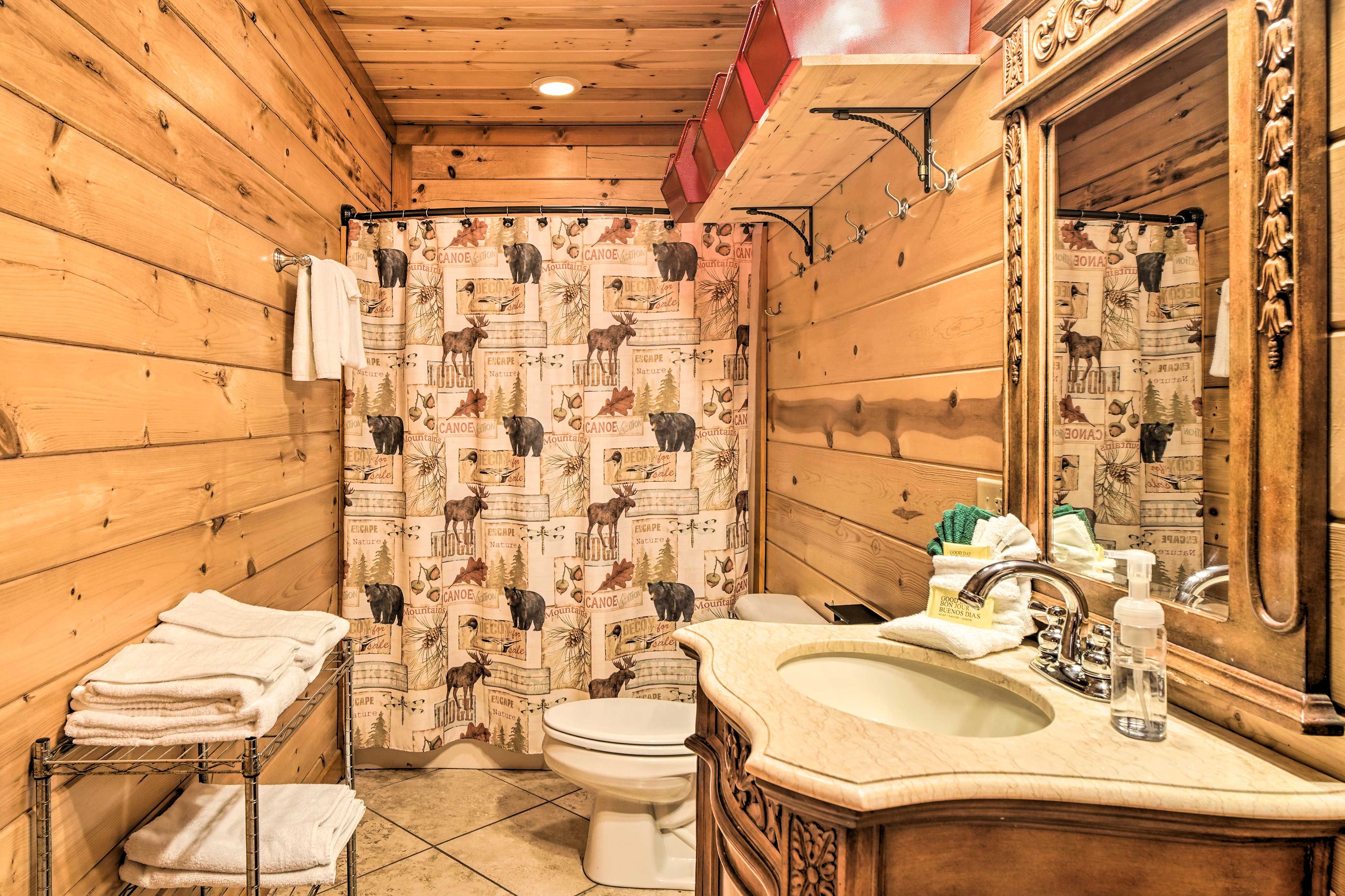 Full Bathroom | 1st Floor