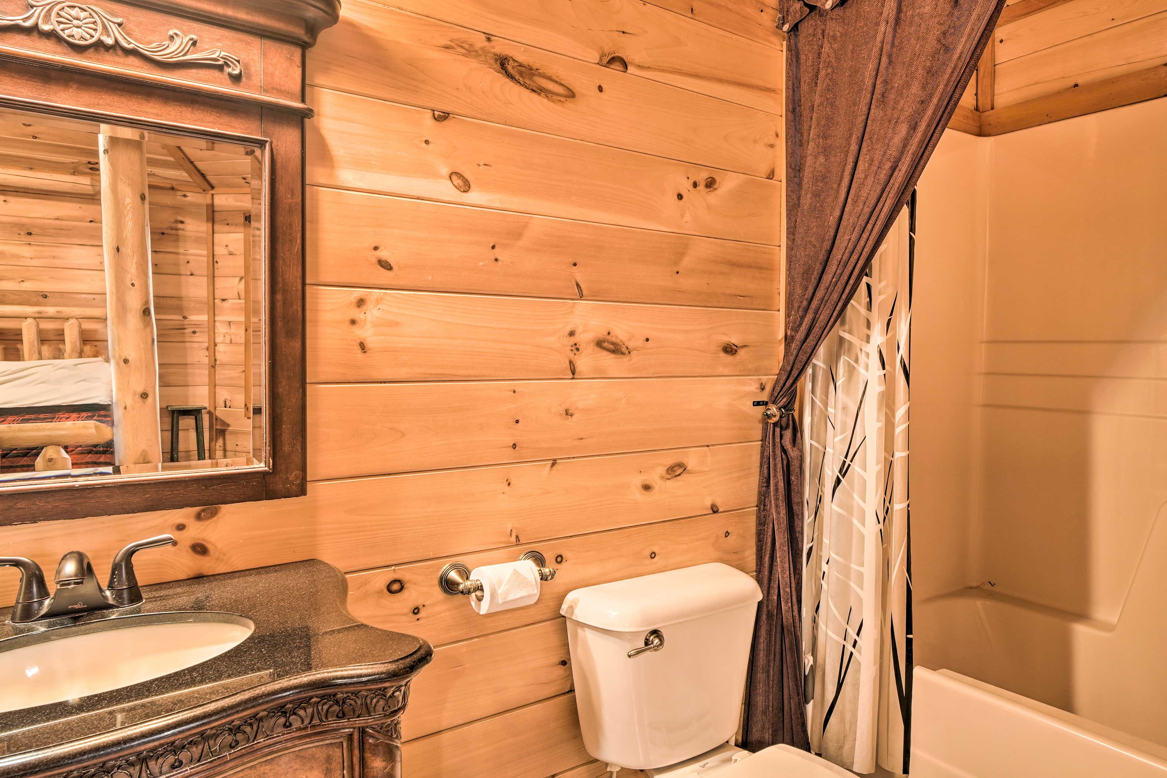 Full Bathroom | Access via Bedroom 3