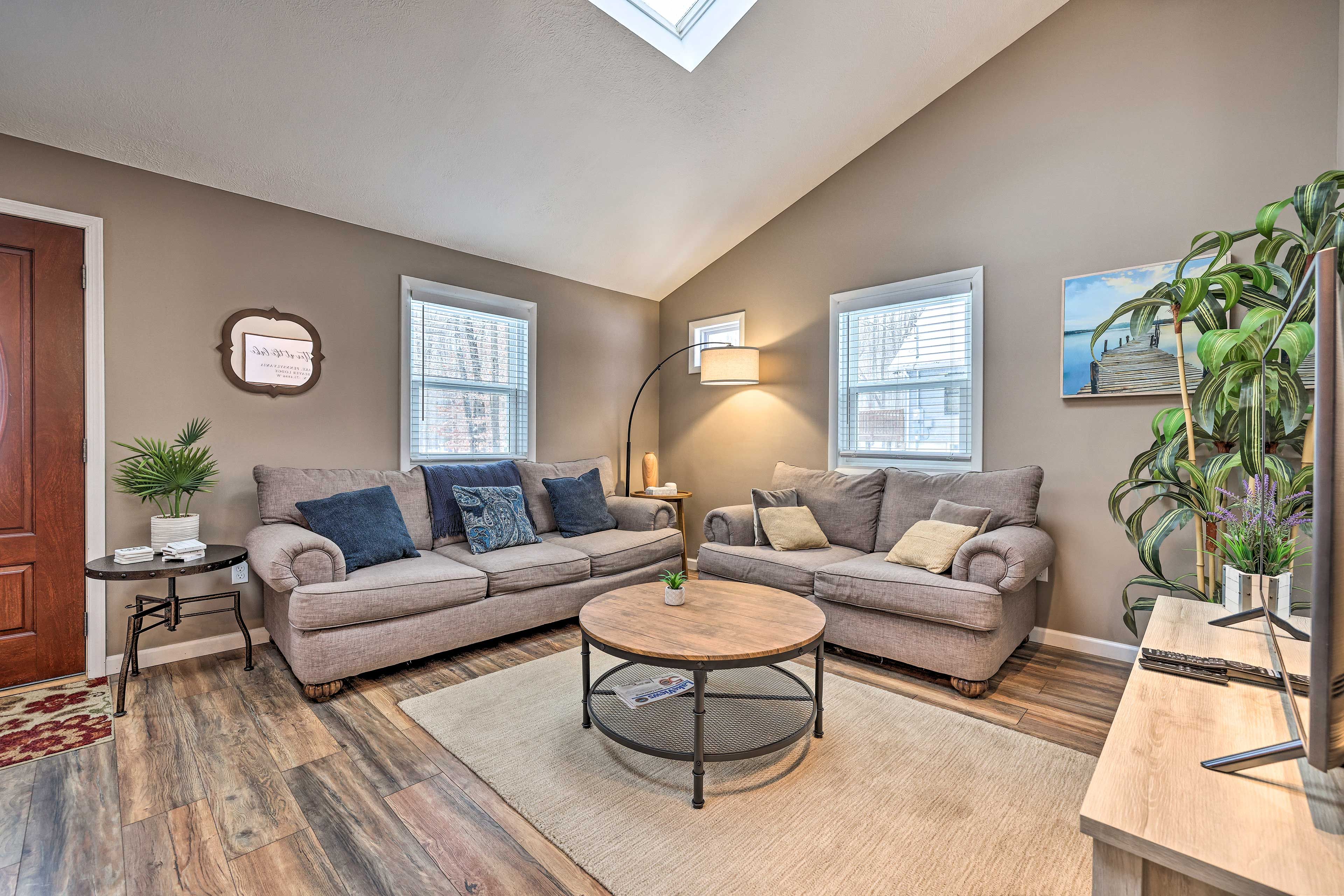 Living Room | Free WiFi