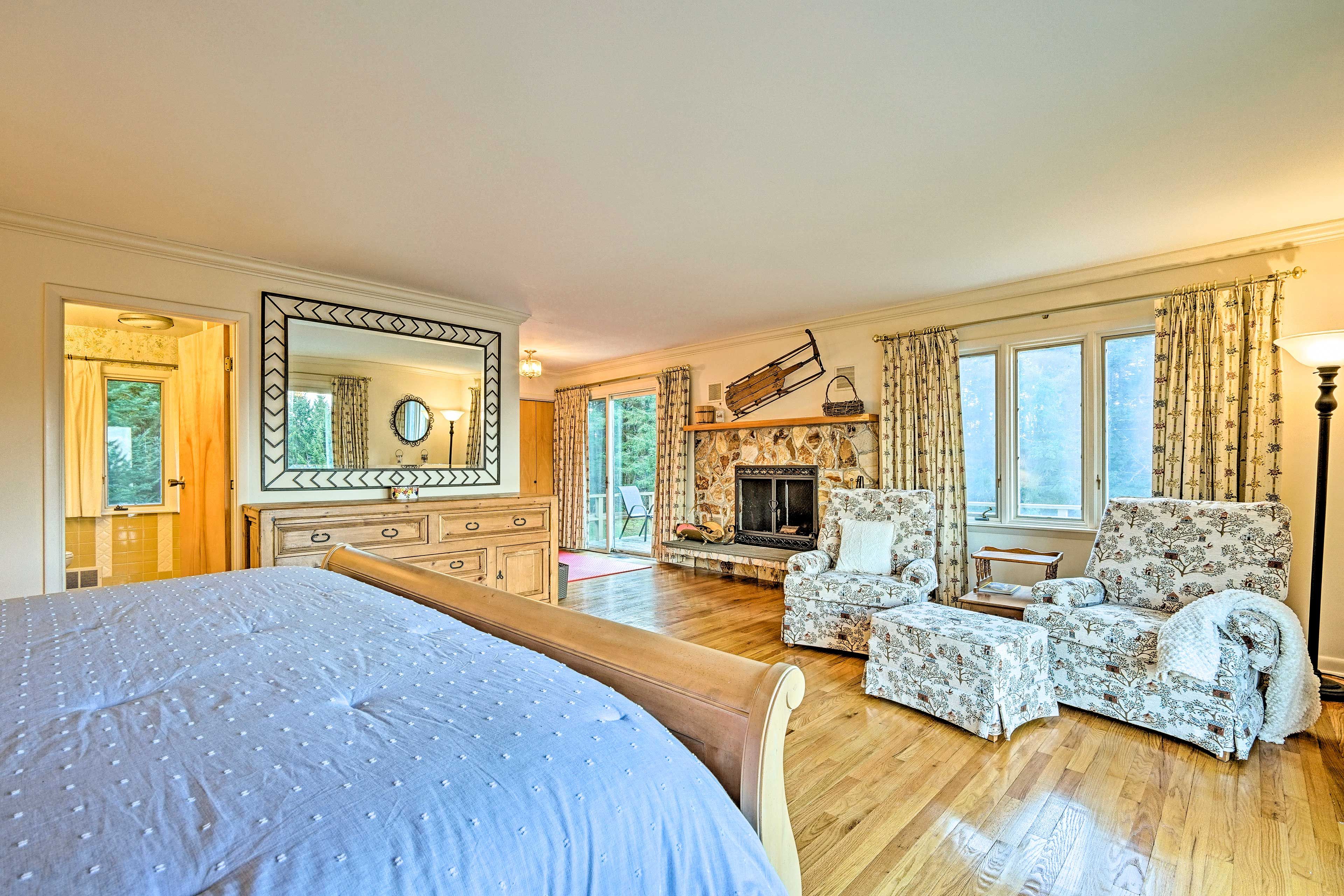 Bedroom 1 | Deck Access | Fireplace | En-Suite Bathroom