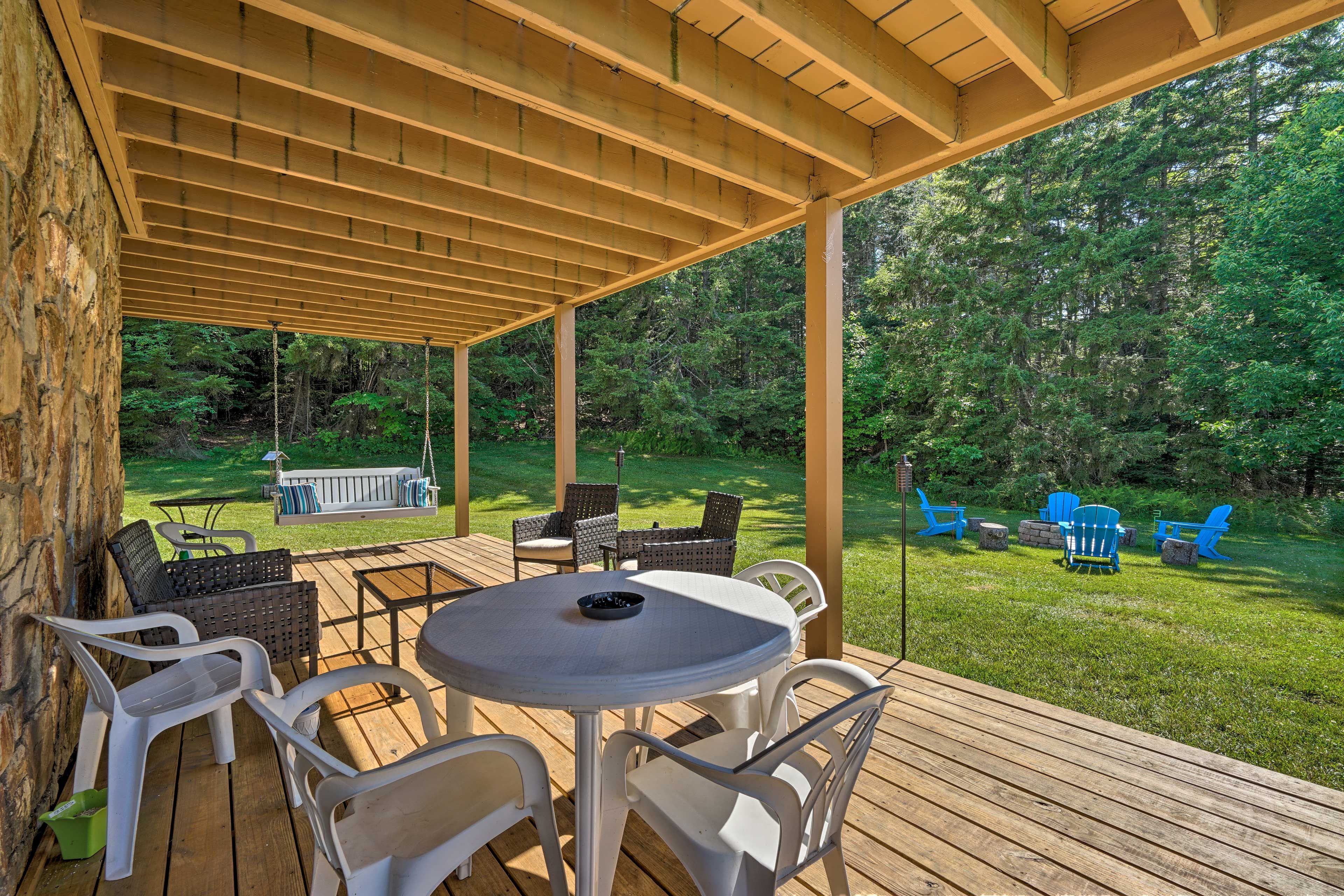 Lower Deck | Hot Tub