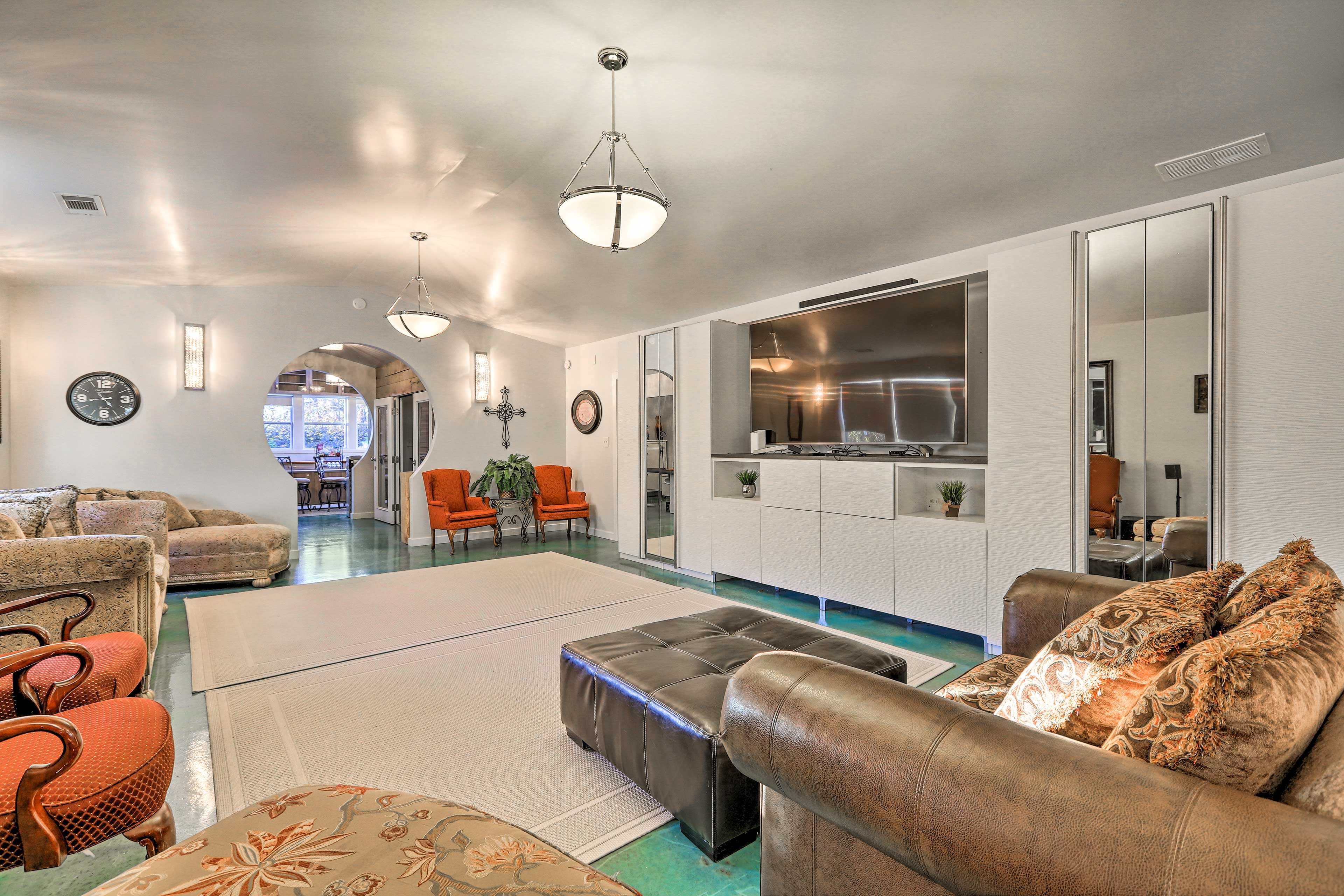 Living Room | Central A/C