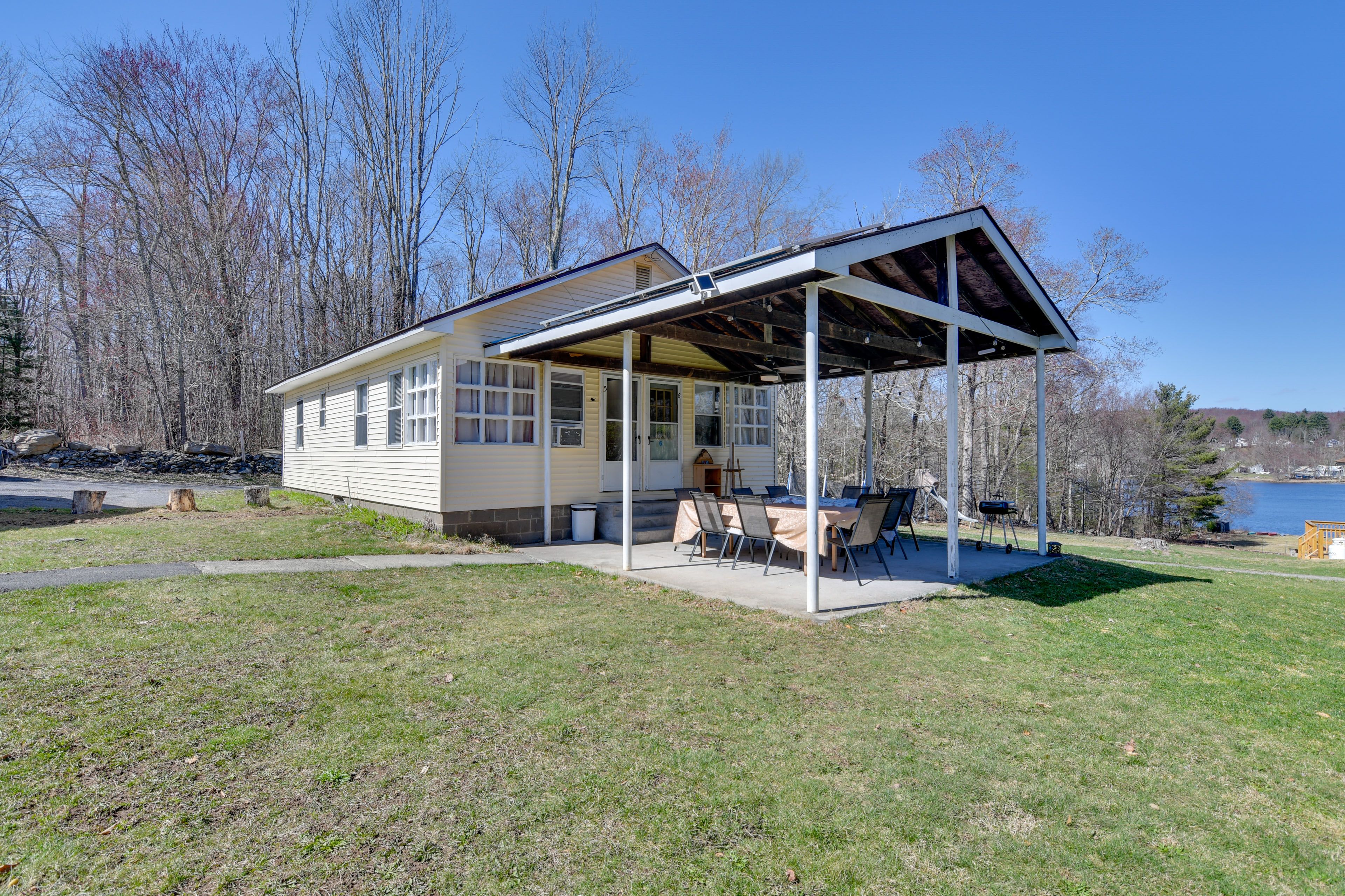 Ellenville Vacation Rental | 2BR | 1BA | 1,000 Sq Ft | 4 Steps to Enter