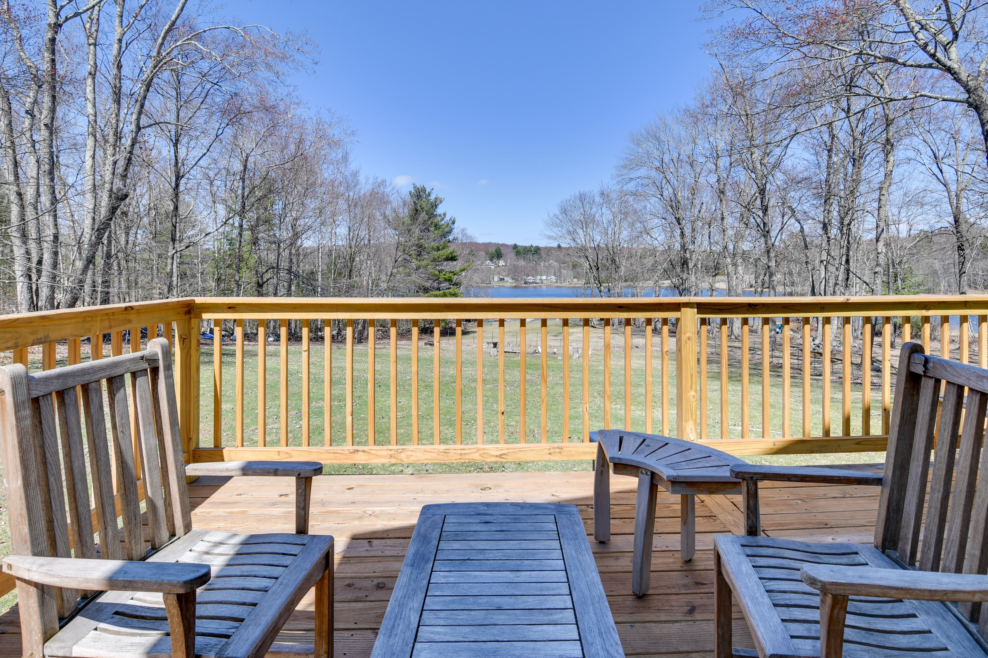 Ellenville Vacation Rental | 2BR | 1BA | 1,500 Sq Ft | 2 Steps Required