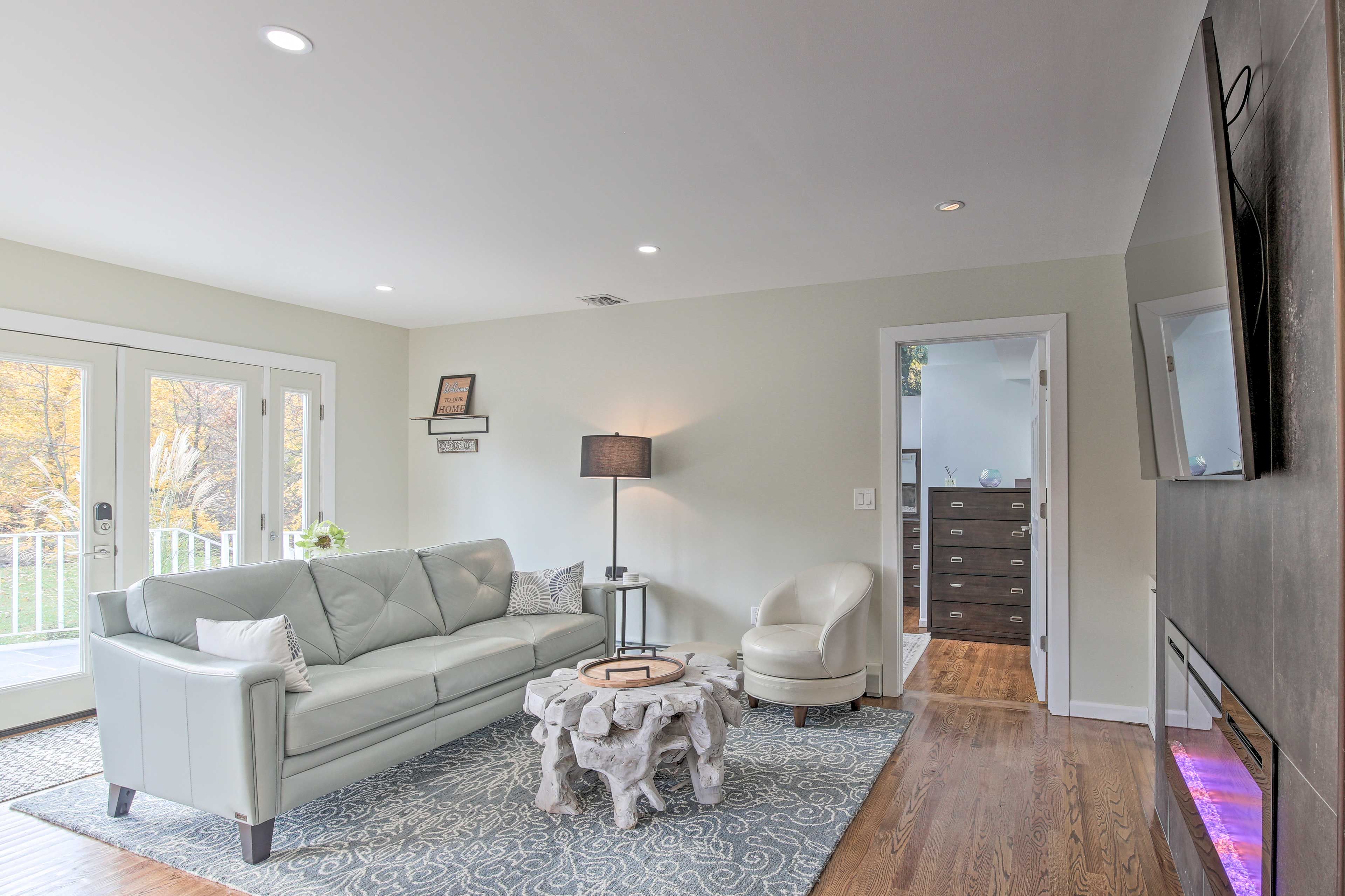 Living Room | Free WiFi