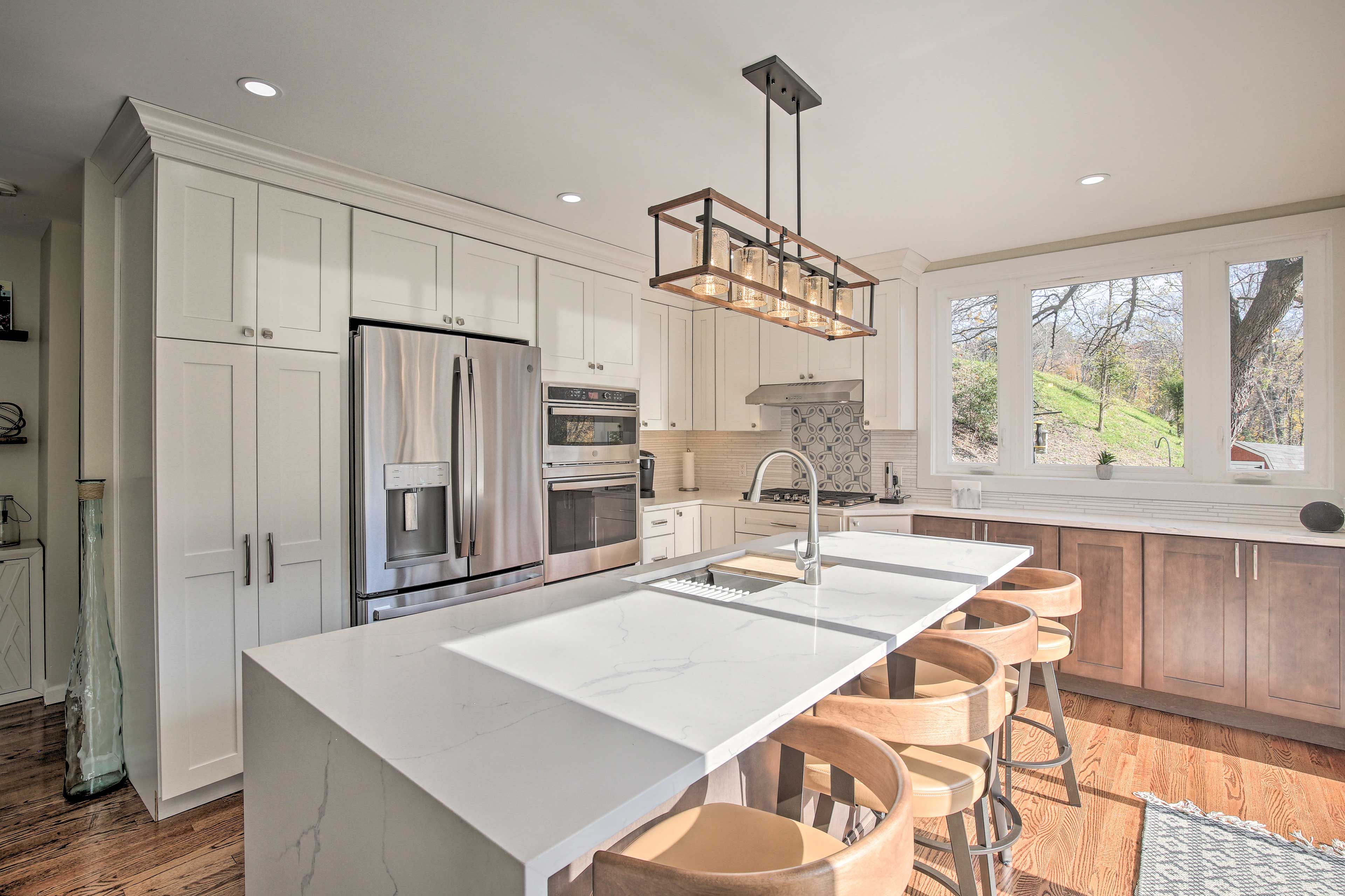 Kitchen | Dishware/Flatware