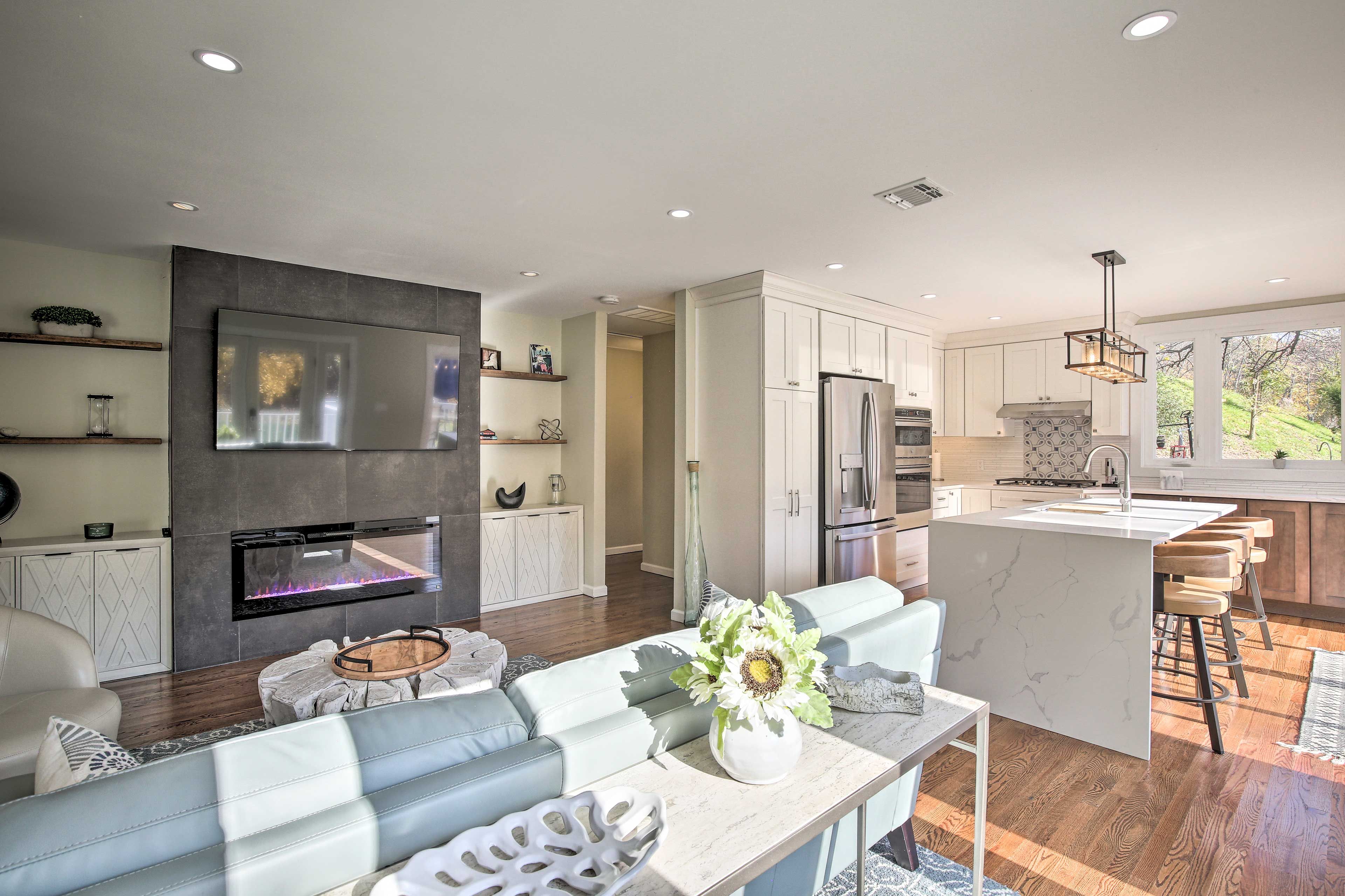 Stony Point Vacation Rental | 2BR | 2BA | 1,800 Sq Ft | 3 Steps Required