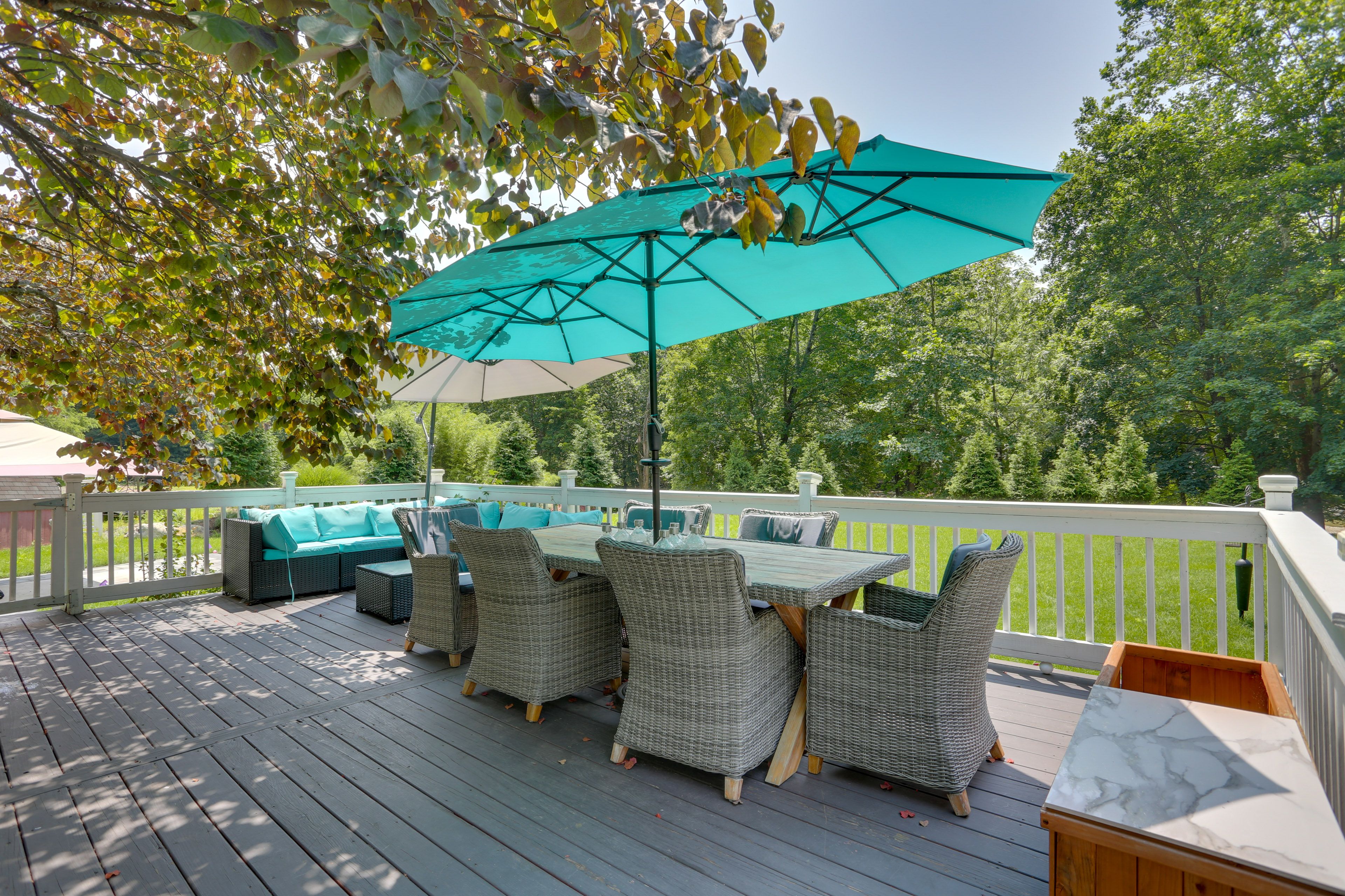 Furnished Patio