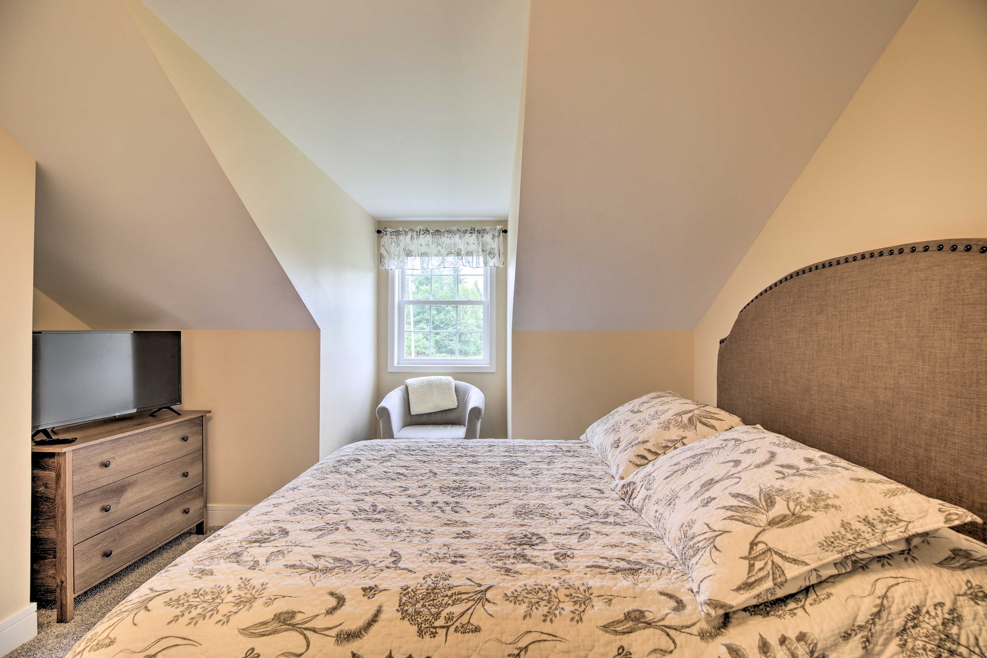 Bedroom 3 | Full Bed | 2nd Floor