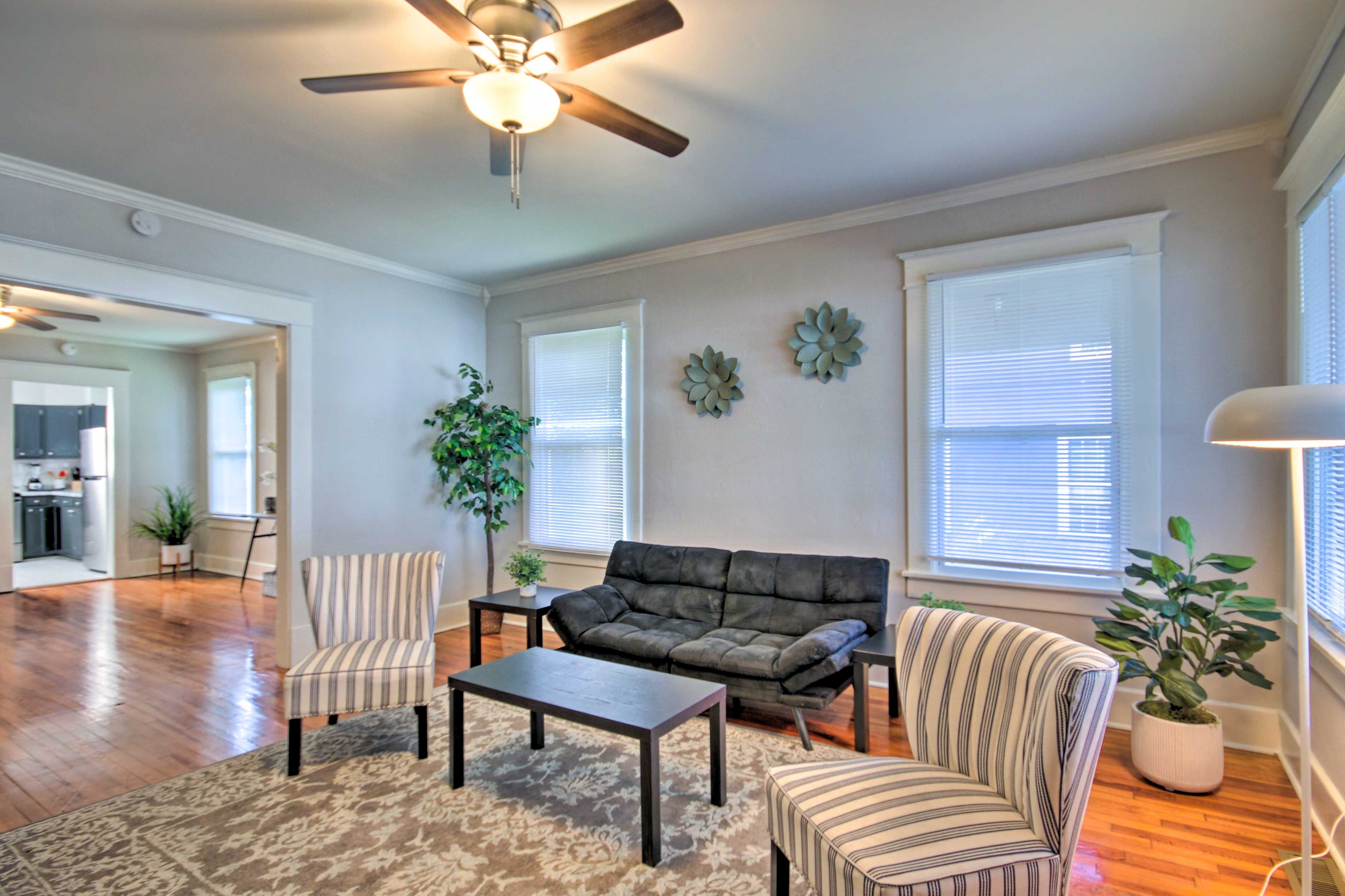 Living Room | Free WiFi | Central Heating & A/C