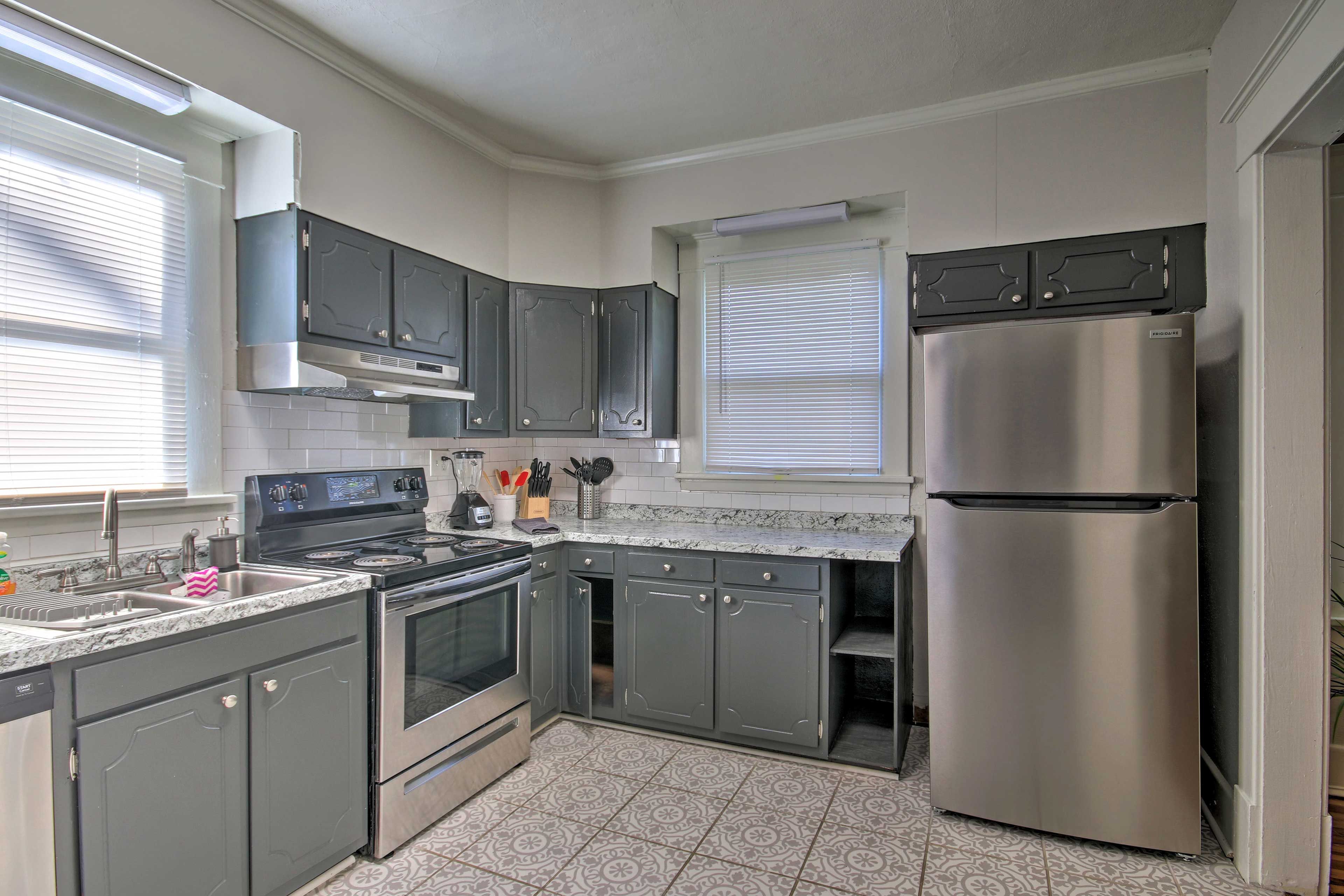 Fully Equipped Kitchen | Cooking Basics & Spices